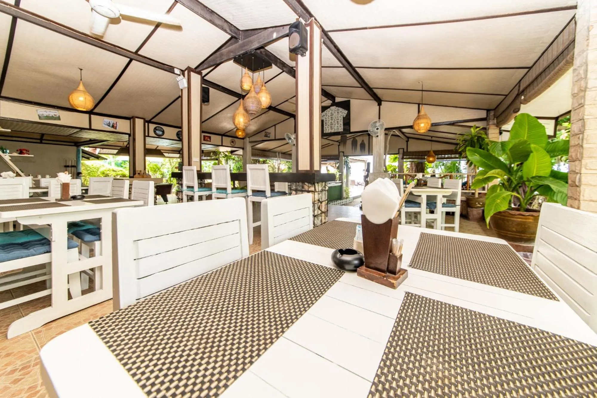 Restaurant/places to eat in Phangan Beach Resort