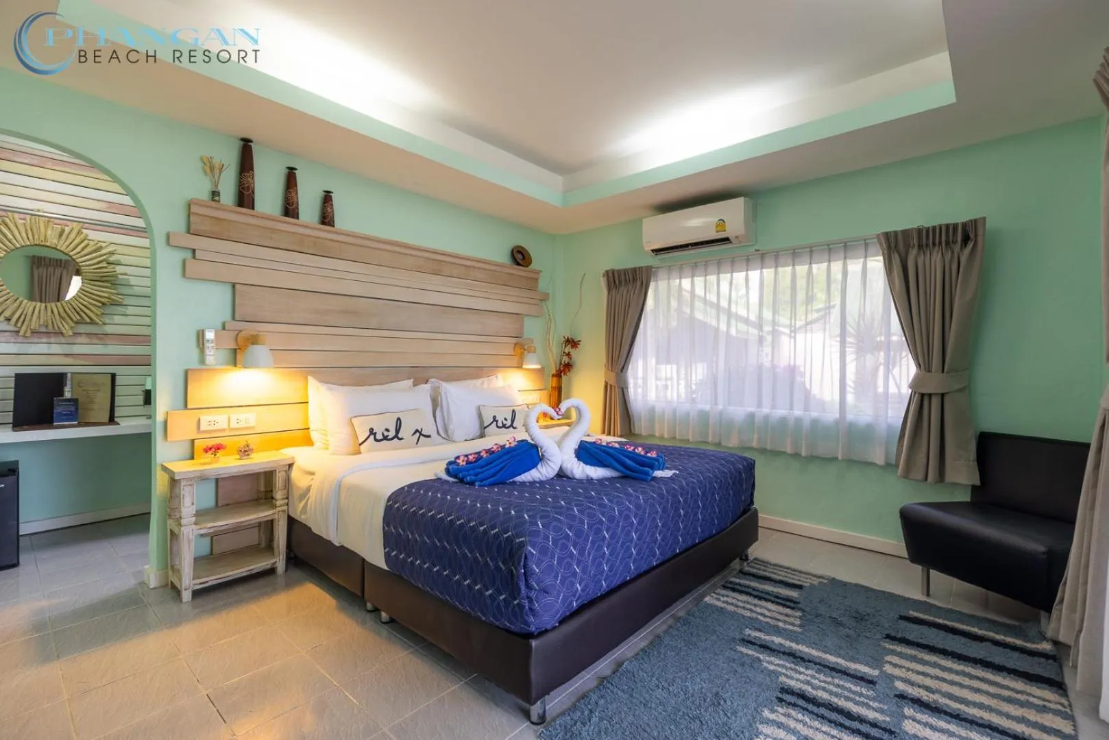 Bed in Phangan Beach Resort