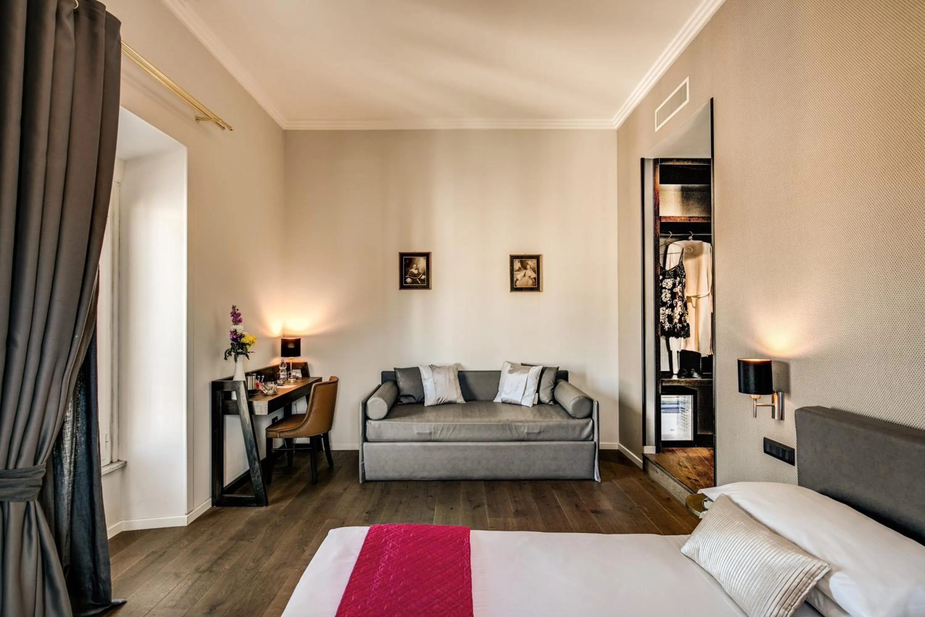 Bedroom, Bed in Piccola Navona Roof Garden