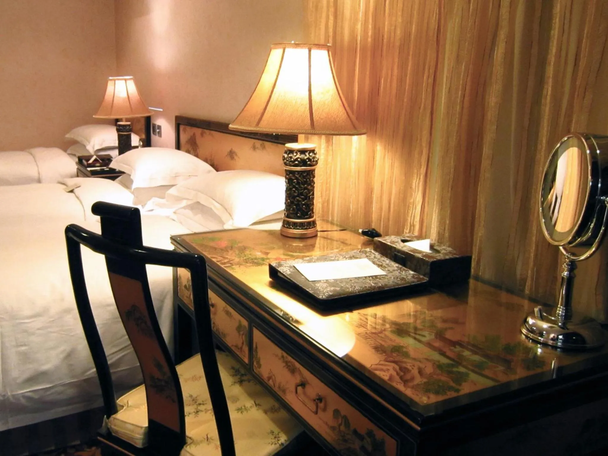 Photo of the whole room, Bed in Royal Seasons Hotel Taipei ‧ Nanjing W.