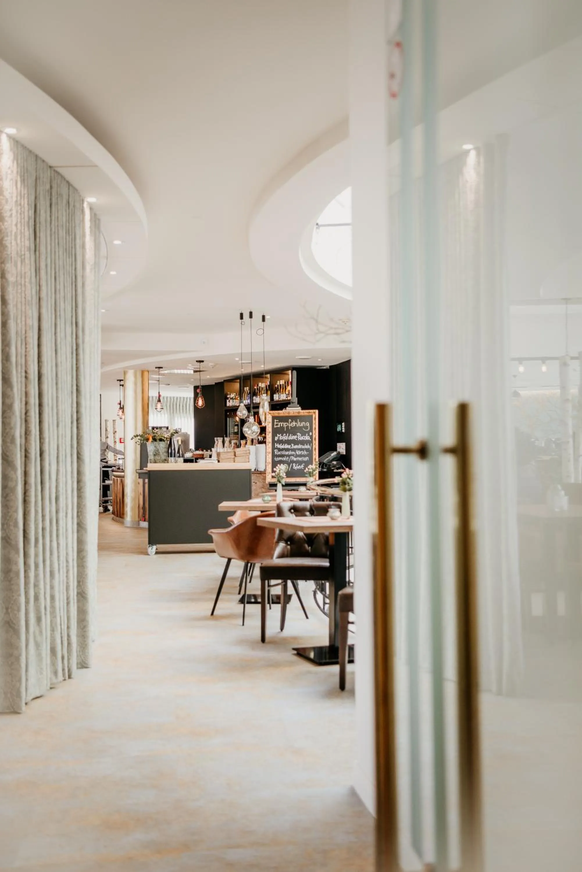 Restaurant/places to eat in Parkhotel Landau