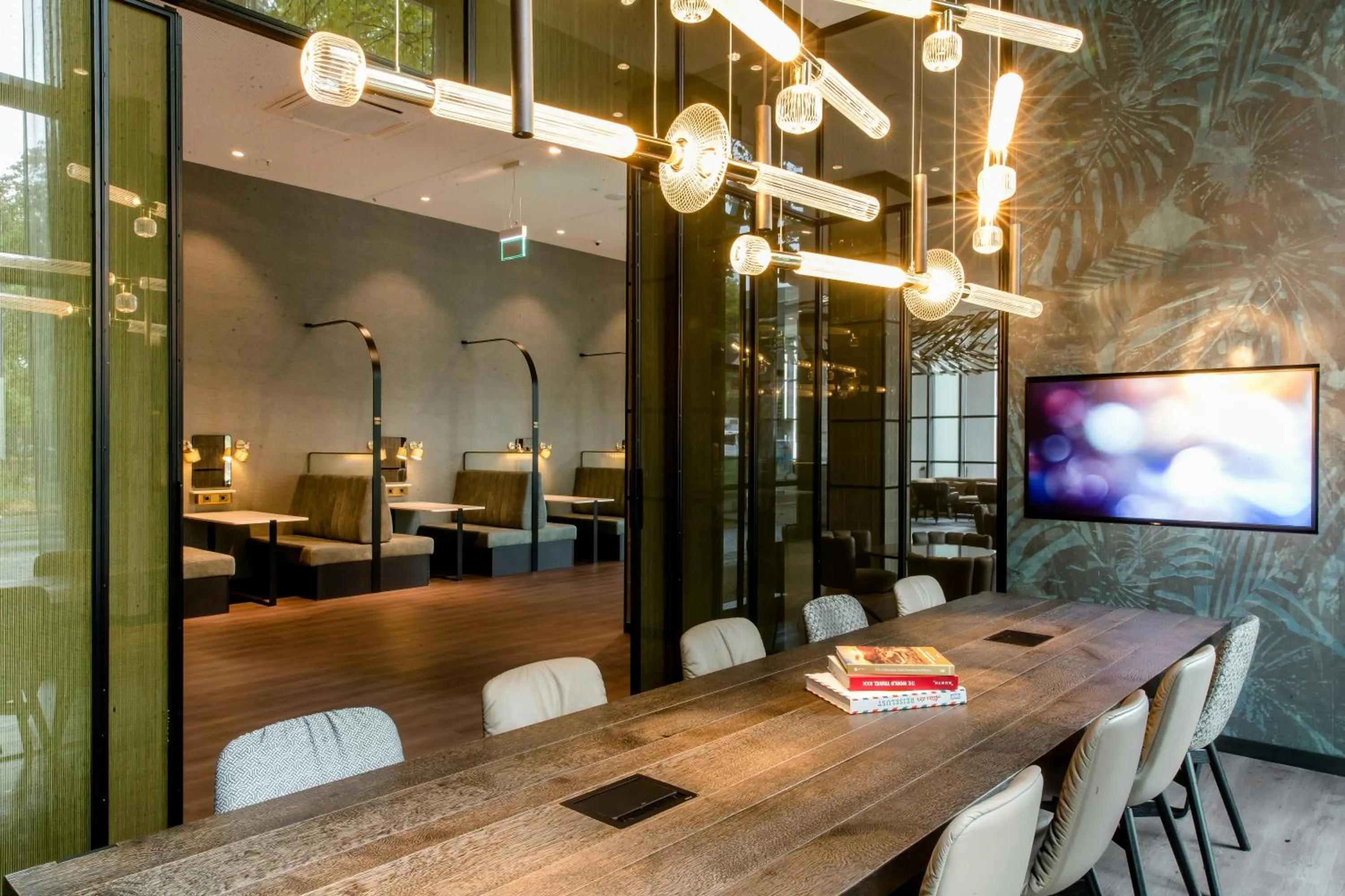 Lounge or bar in Motel One Berlin-Hauptbahnhof