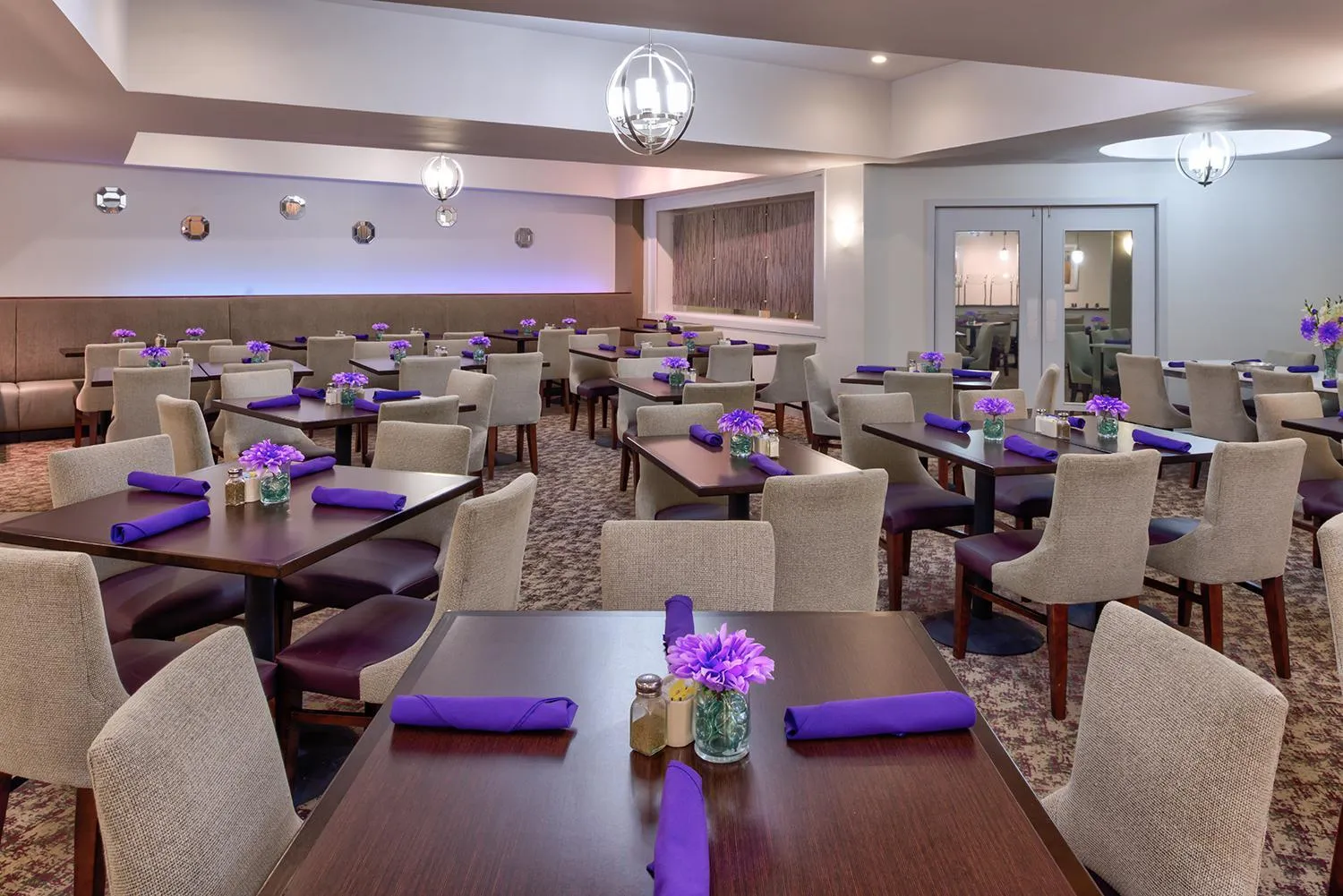 Restaurant/places to eat in The Brookhaven Atlanta Hotel