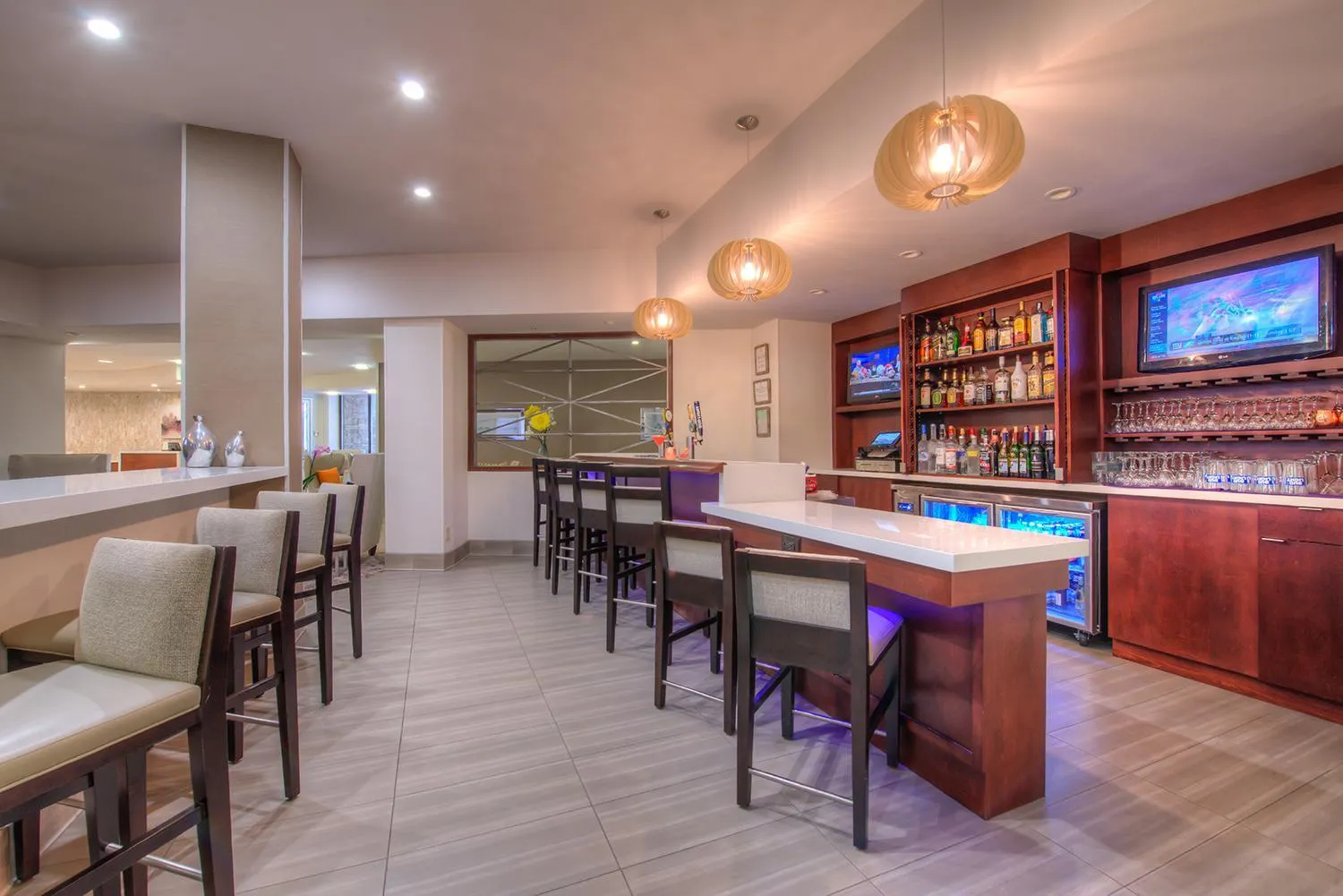 Lounge or bar in DoubleTree by Hilton Atlanta North Druid Hills/Emory Area