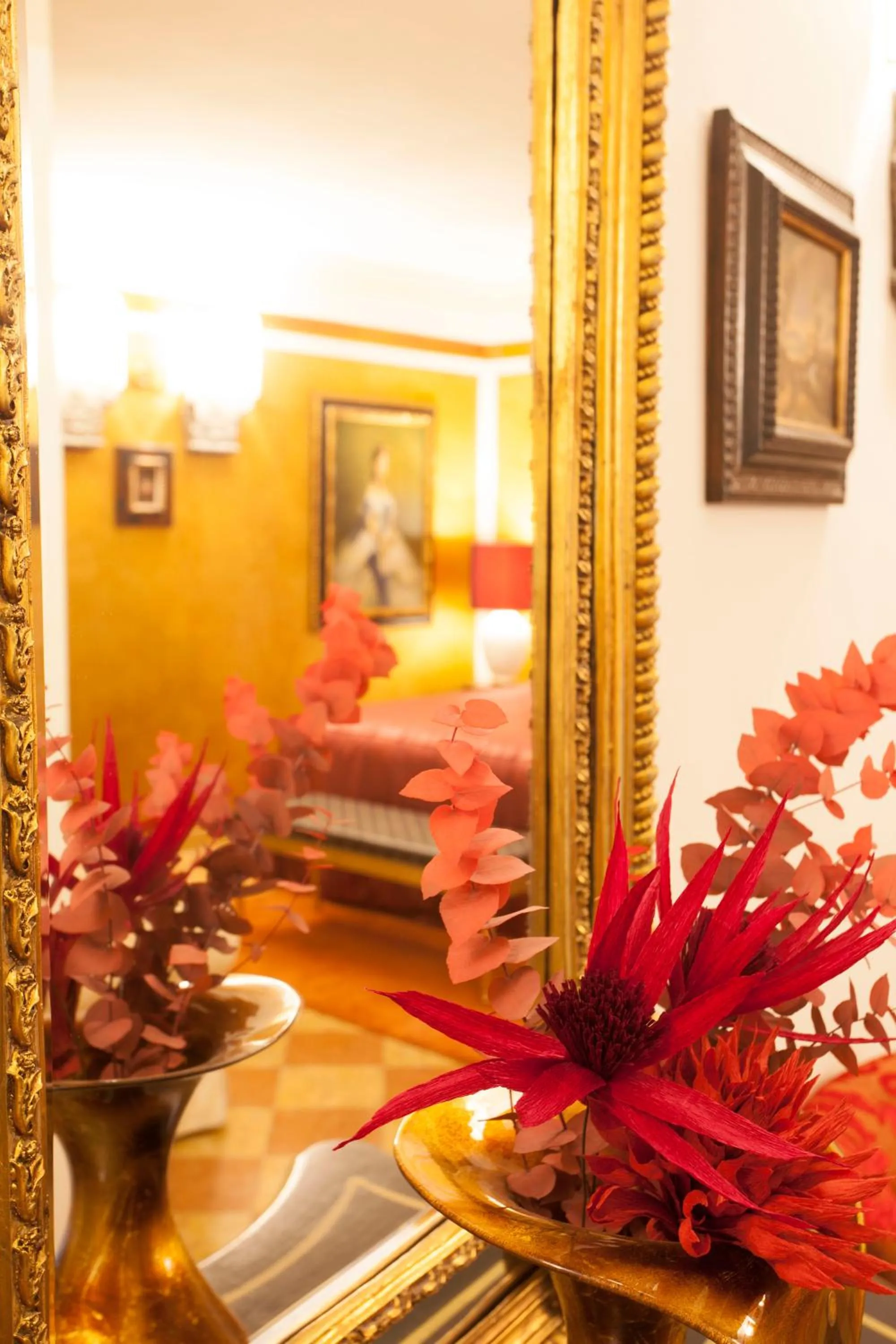 Property building, Bed in Martins Residence de Luxe