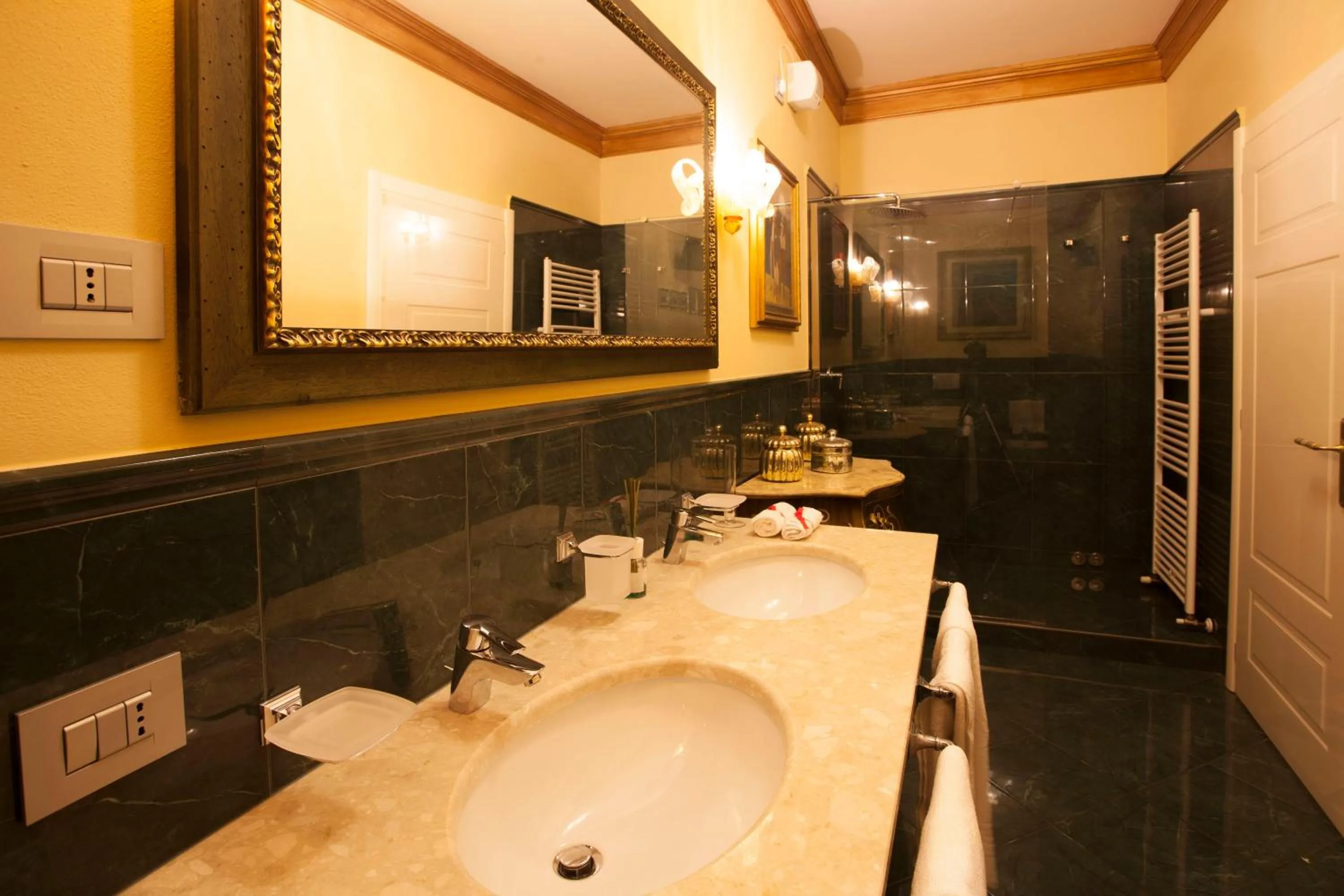 Property building in Martins Residence de Luxe