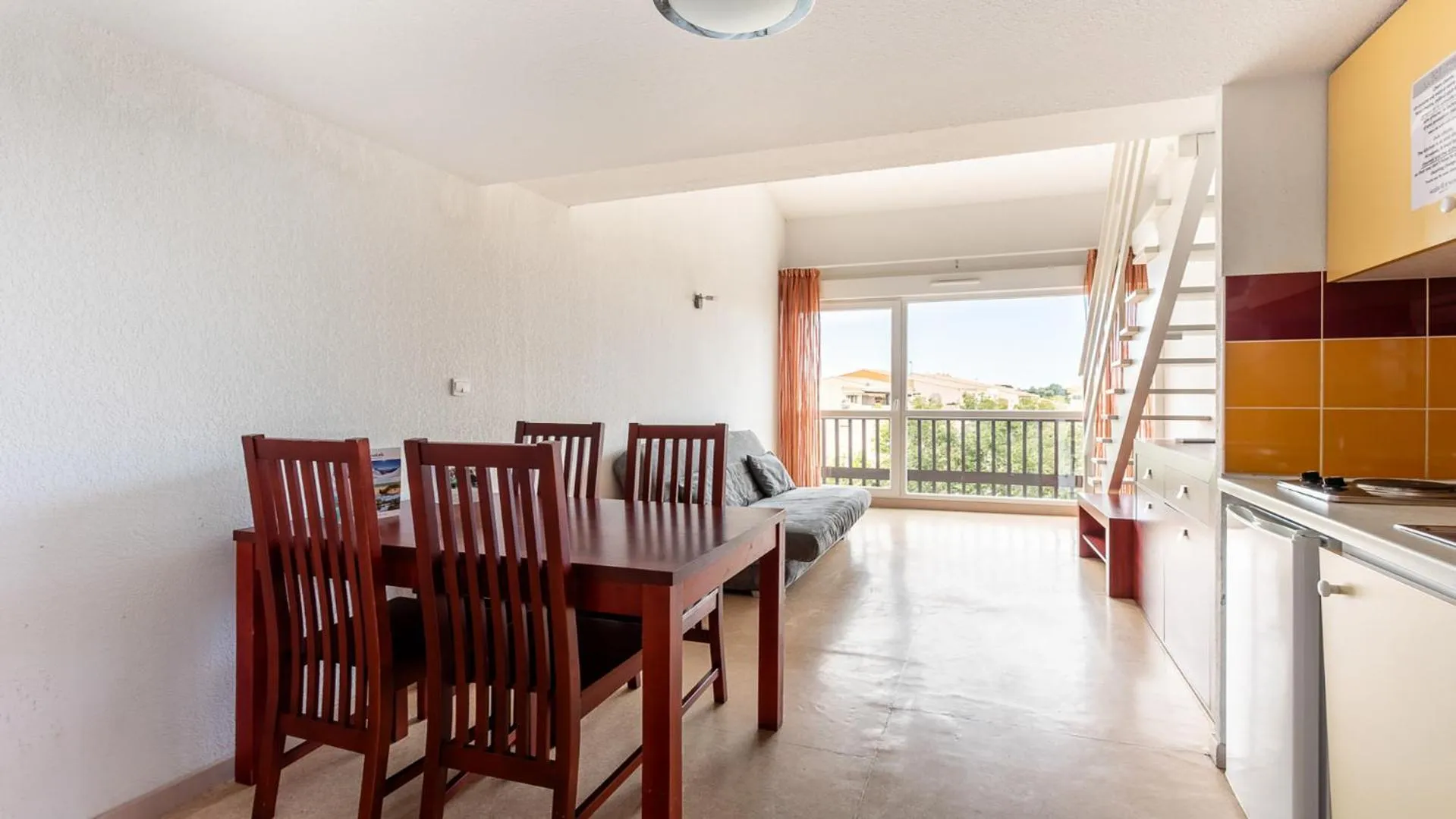 Dining area in Vacancéole - Résidence Le Saint Clair