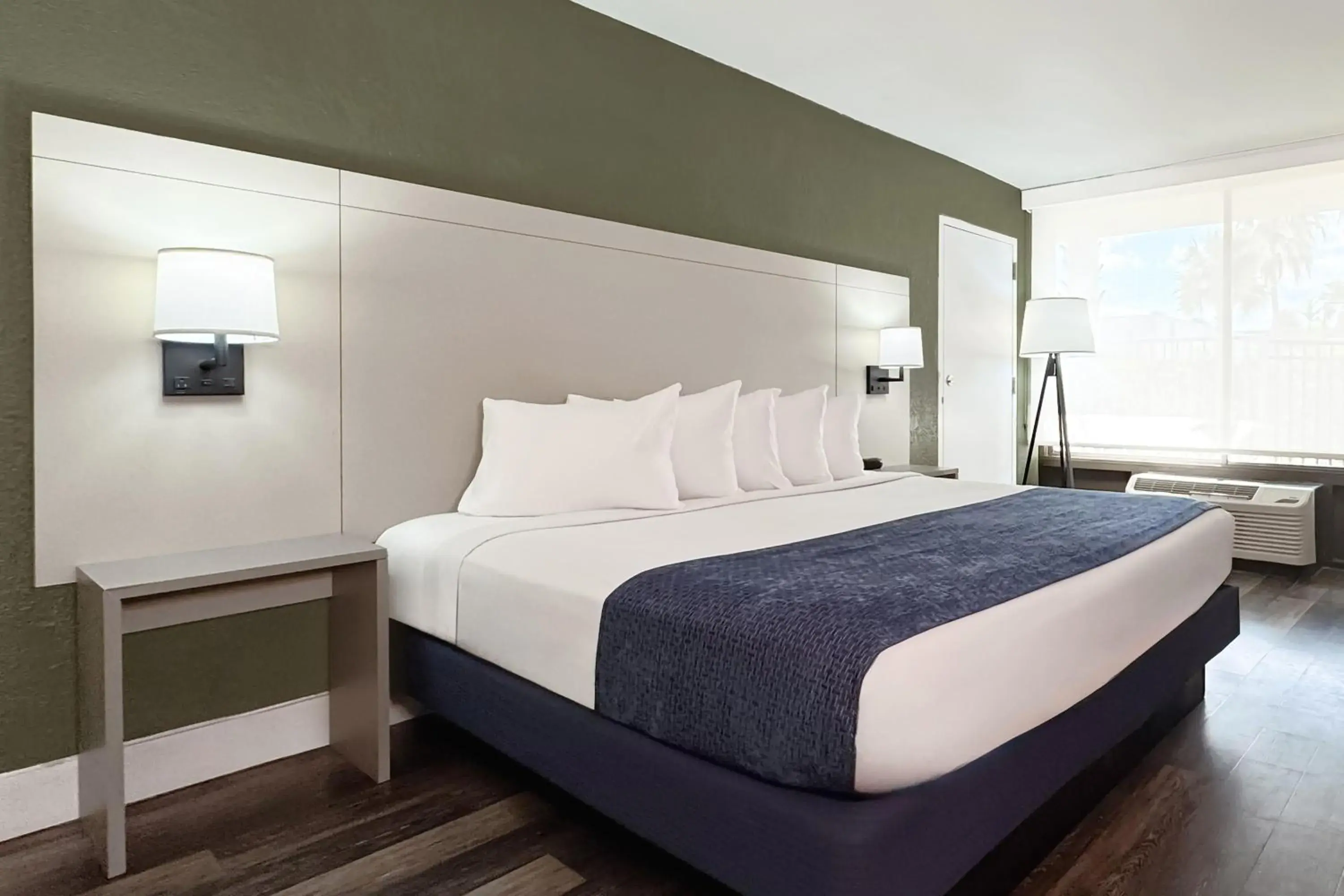 King Room - Non-Smoking in Wyndham I-Drive Avanti Resort & Conference Center King Room - Non-Smoking in Wyndham I-Drive Avanti Resort & Conference Center