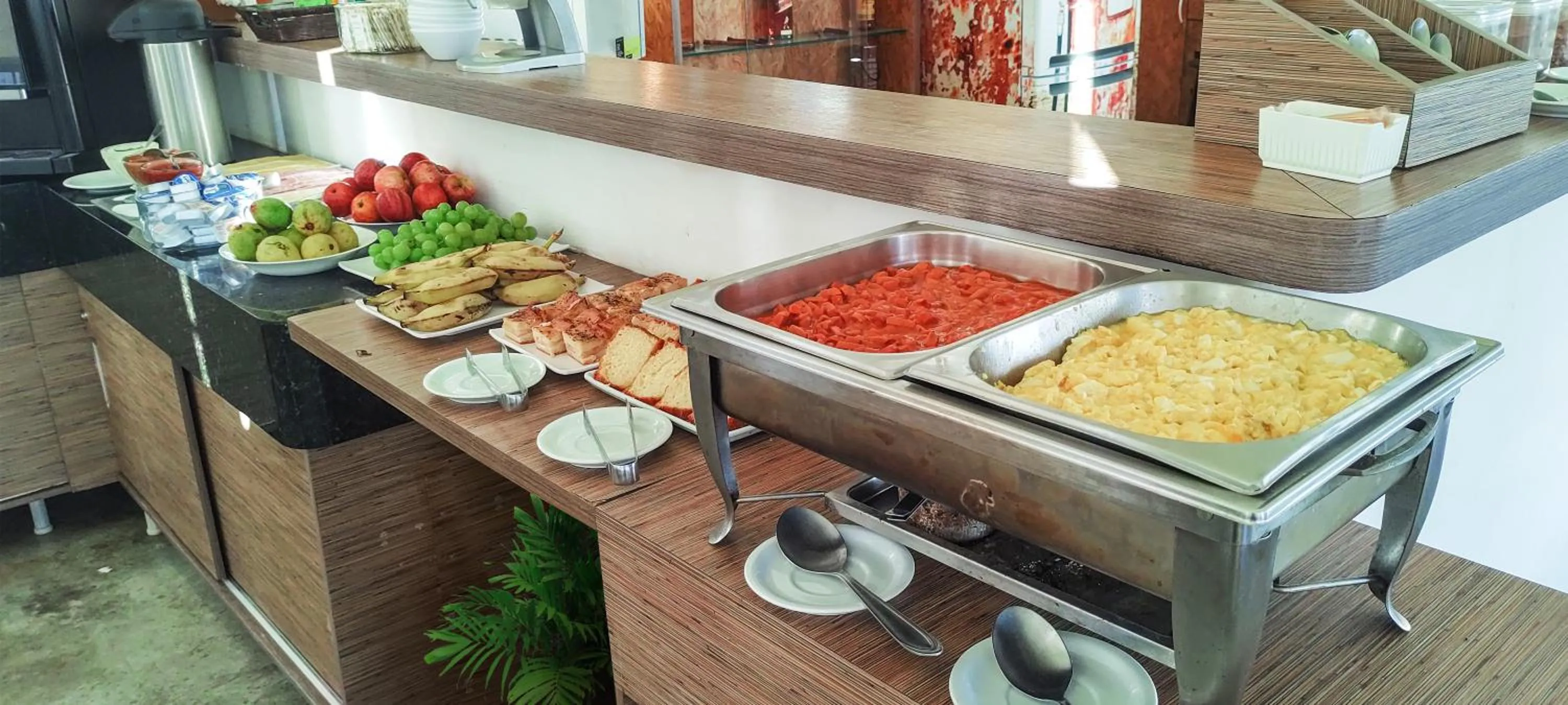 Food and drinks in Hotel Villa Smart