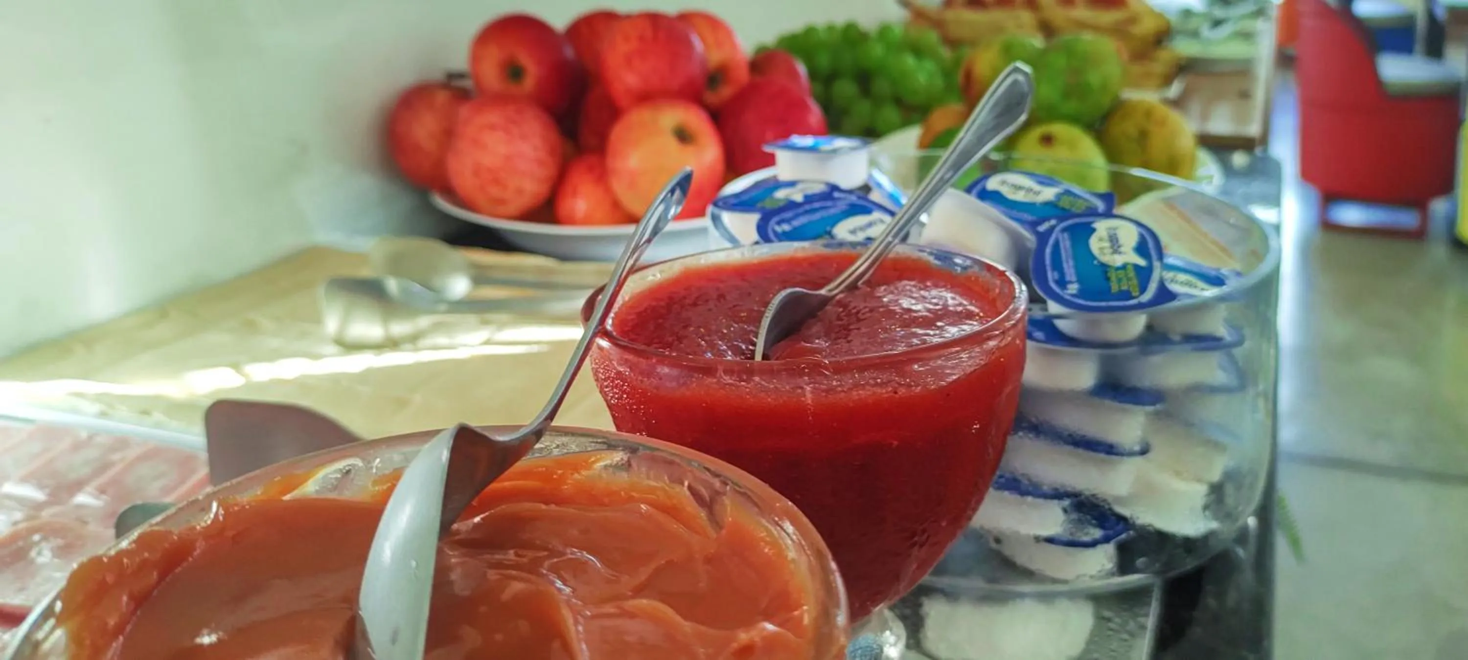 Food and drinks in Hotel Villa Smart