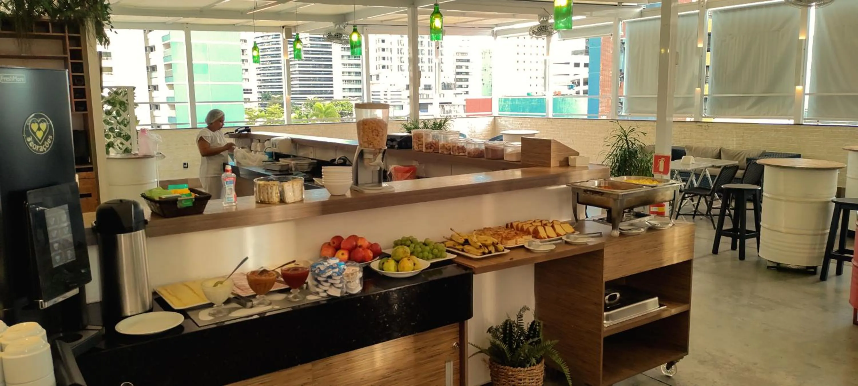 Food and drinks in Hotel Villa Smart