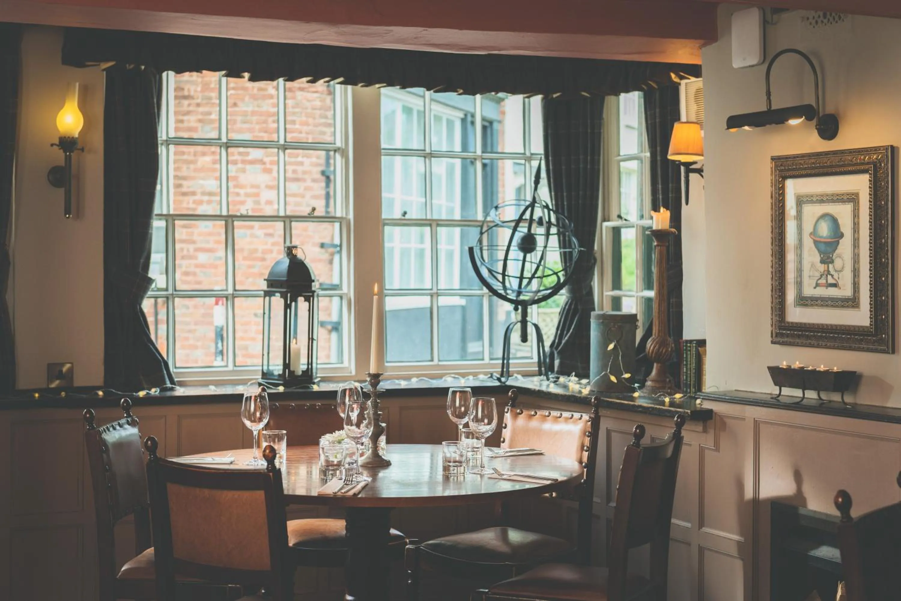 Restaurant/places to eat in The Globe