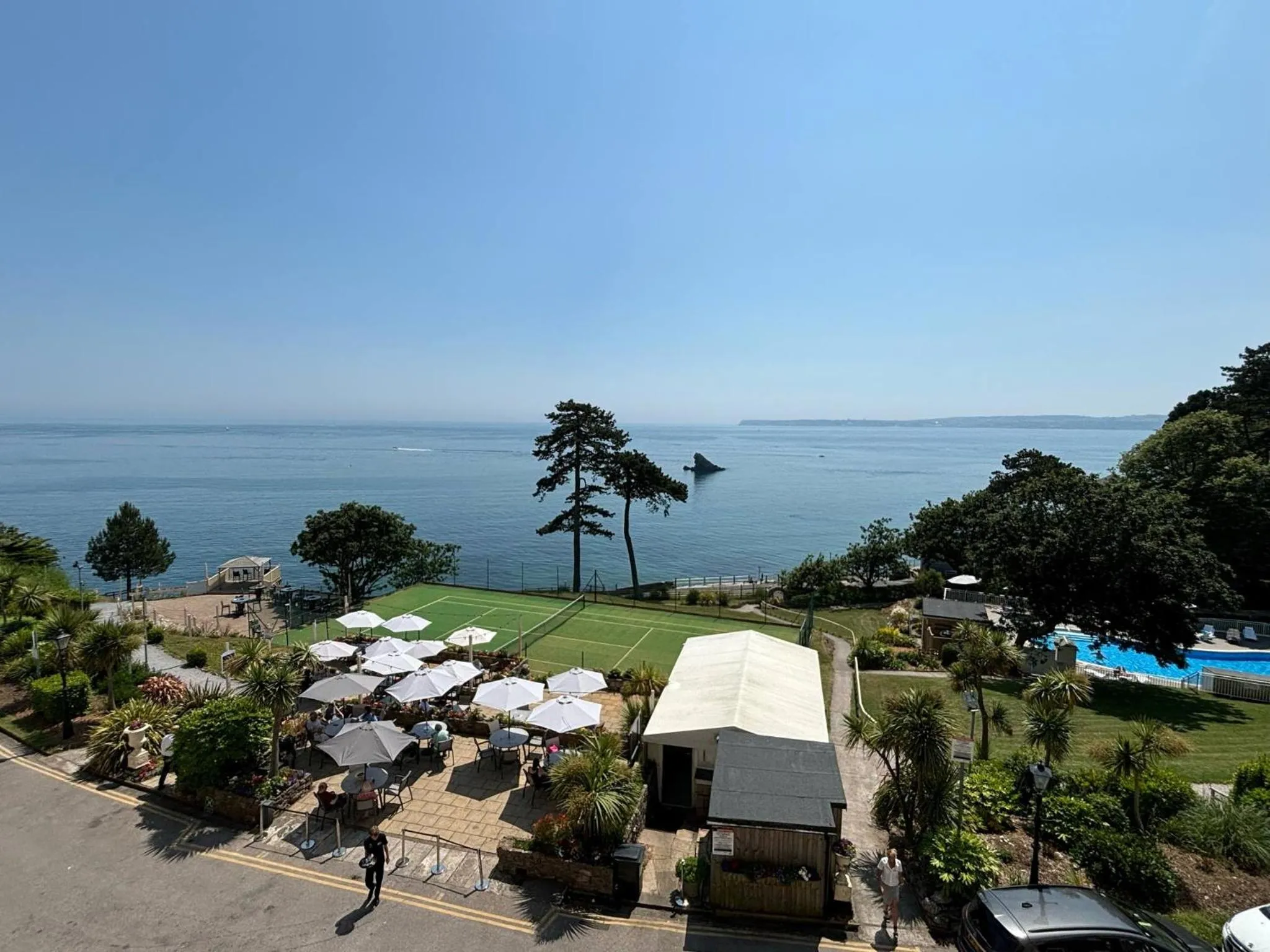 Tennis court in The Osborne Apartments