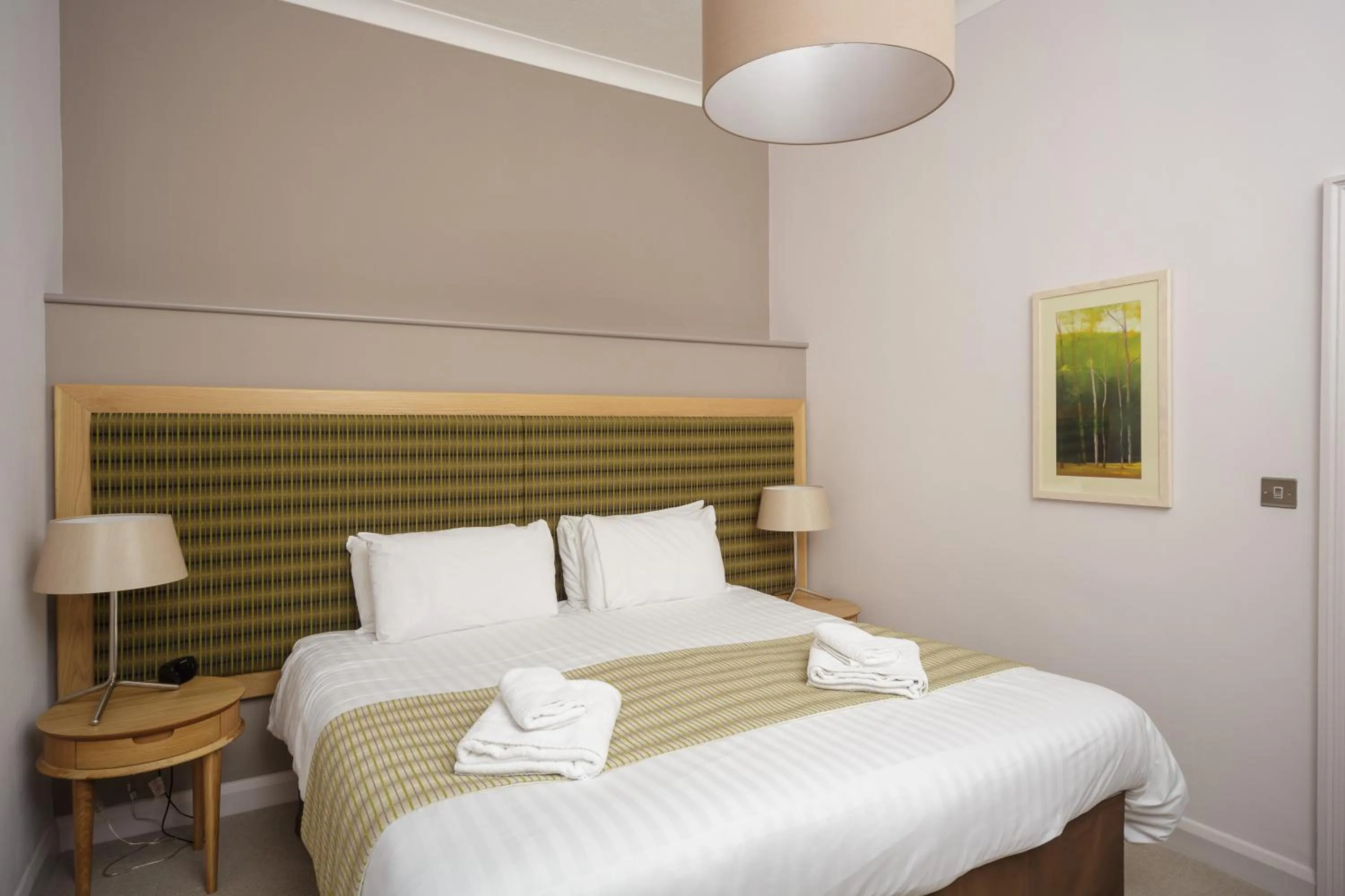 Bedroom, Bed in The Osborne Apartments