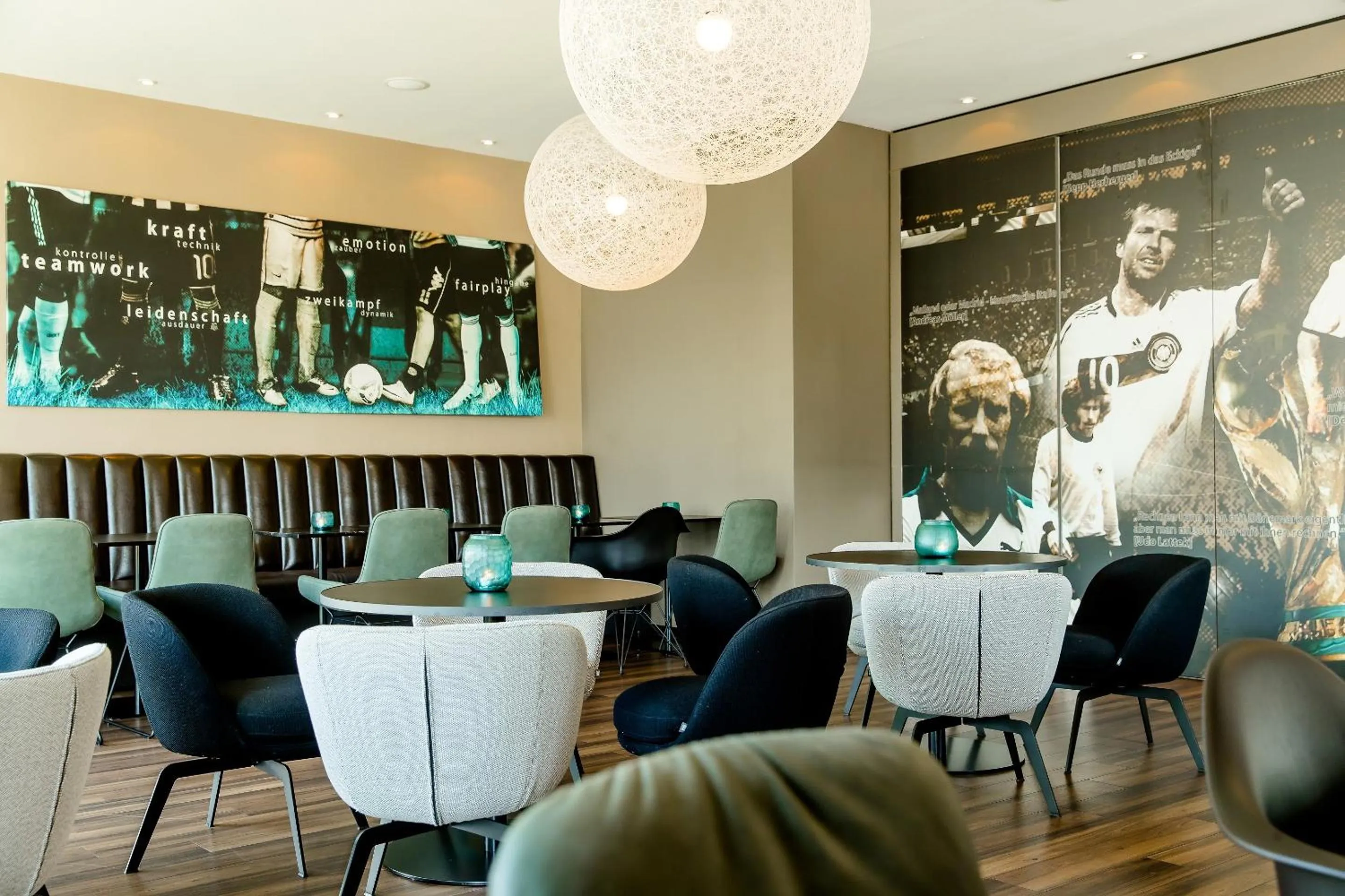 Lounge or bar in Motel One München-Garching