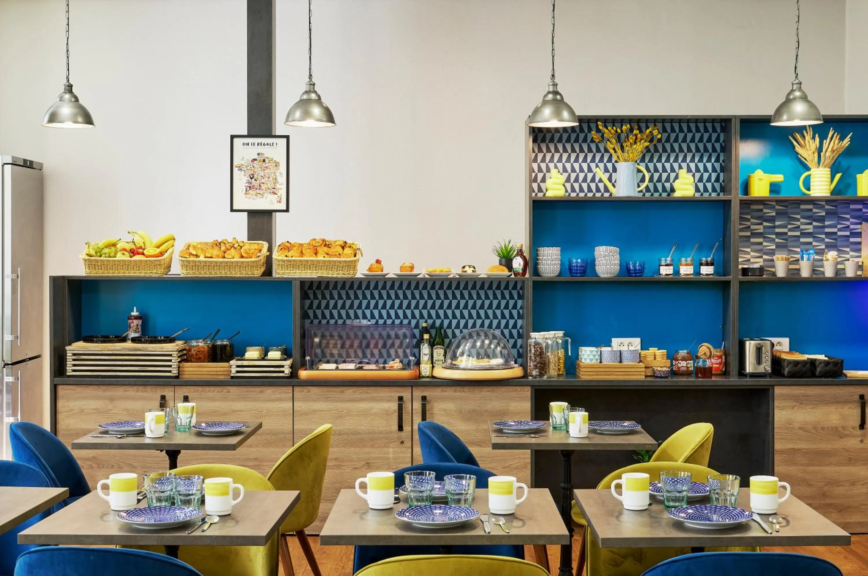 Breakfast in Hotel Nap By HappyCulture