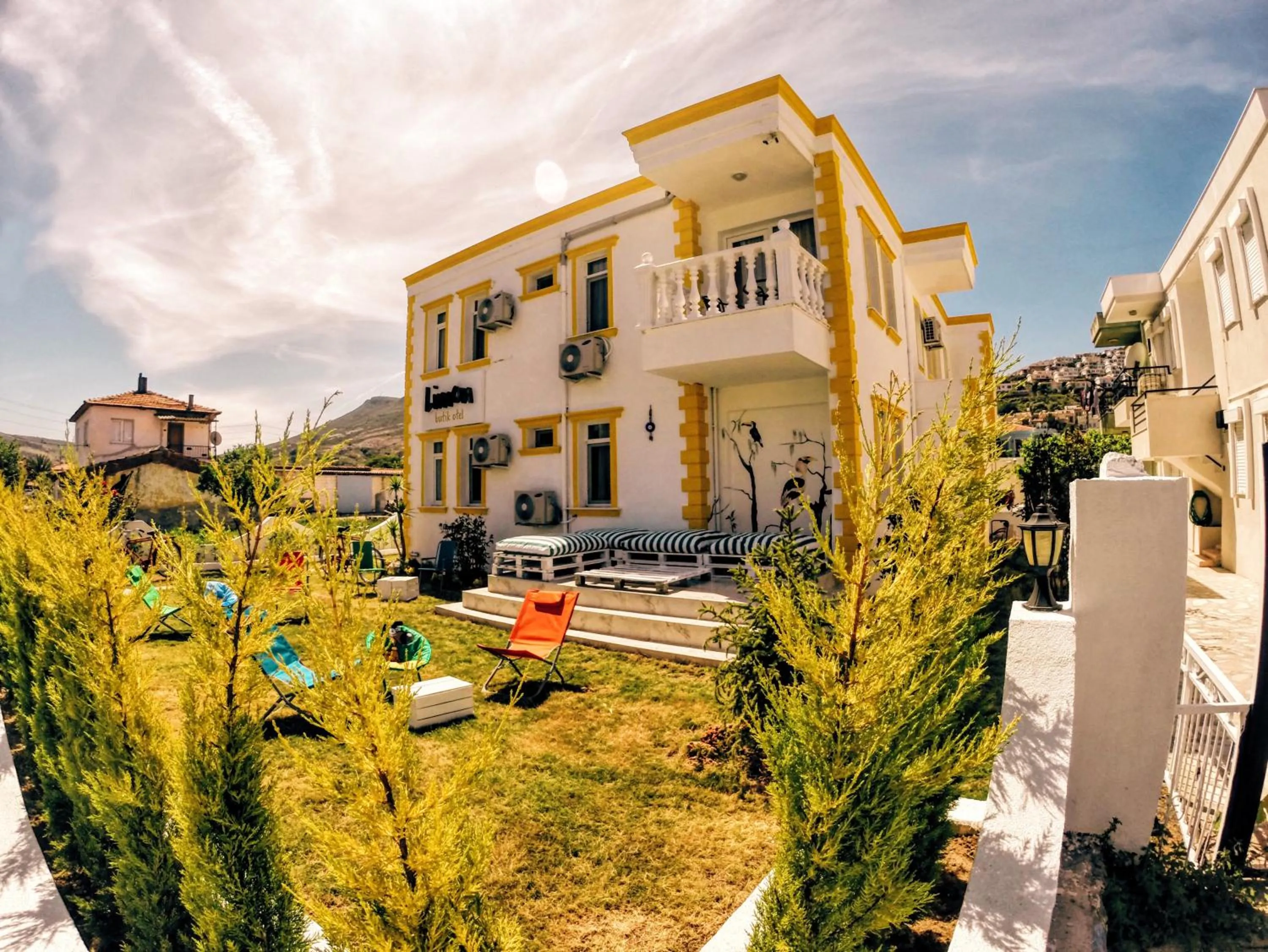 Facade/entrance in Limon Pansiyon