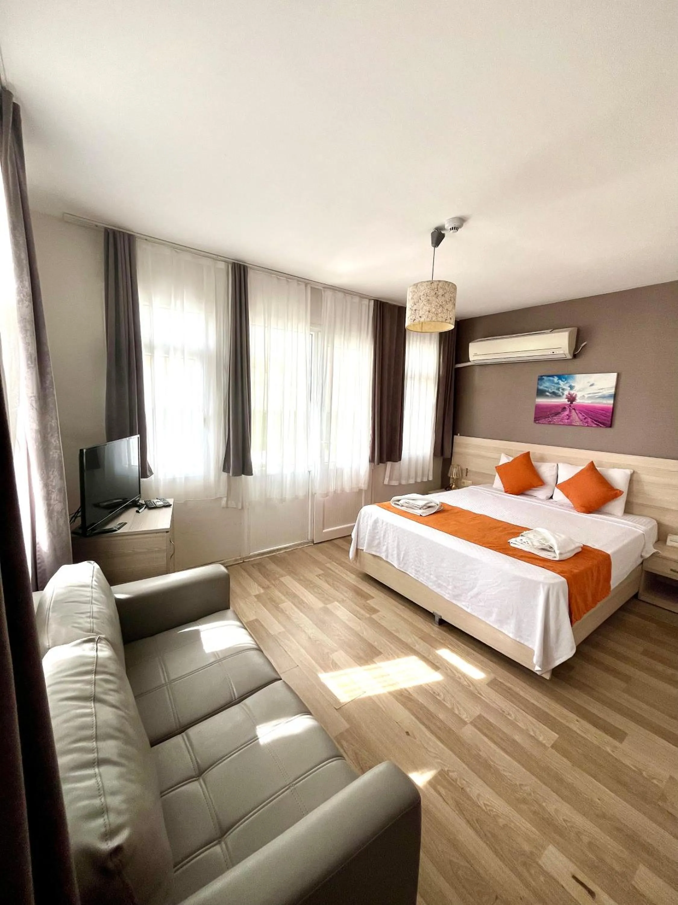 Living room, Bed in Limon Pansiyon