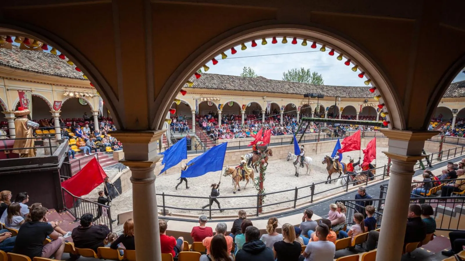 Activities in 4-Sterne Burghotel Castillo Alcazar, Europa-Park Erlebnis-Resort