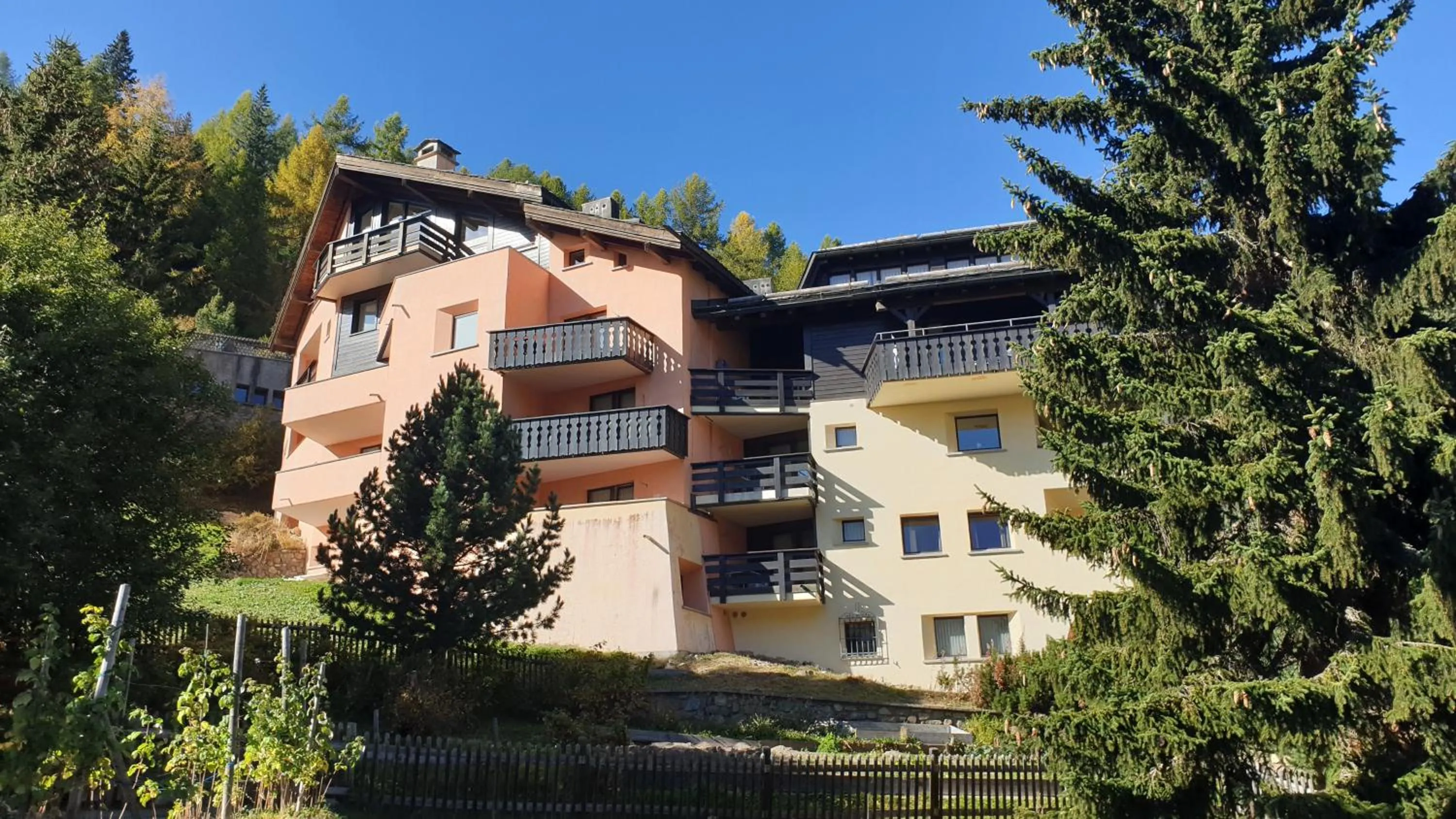 Aparthotel Chesa Bellaval