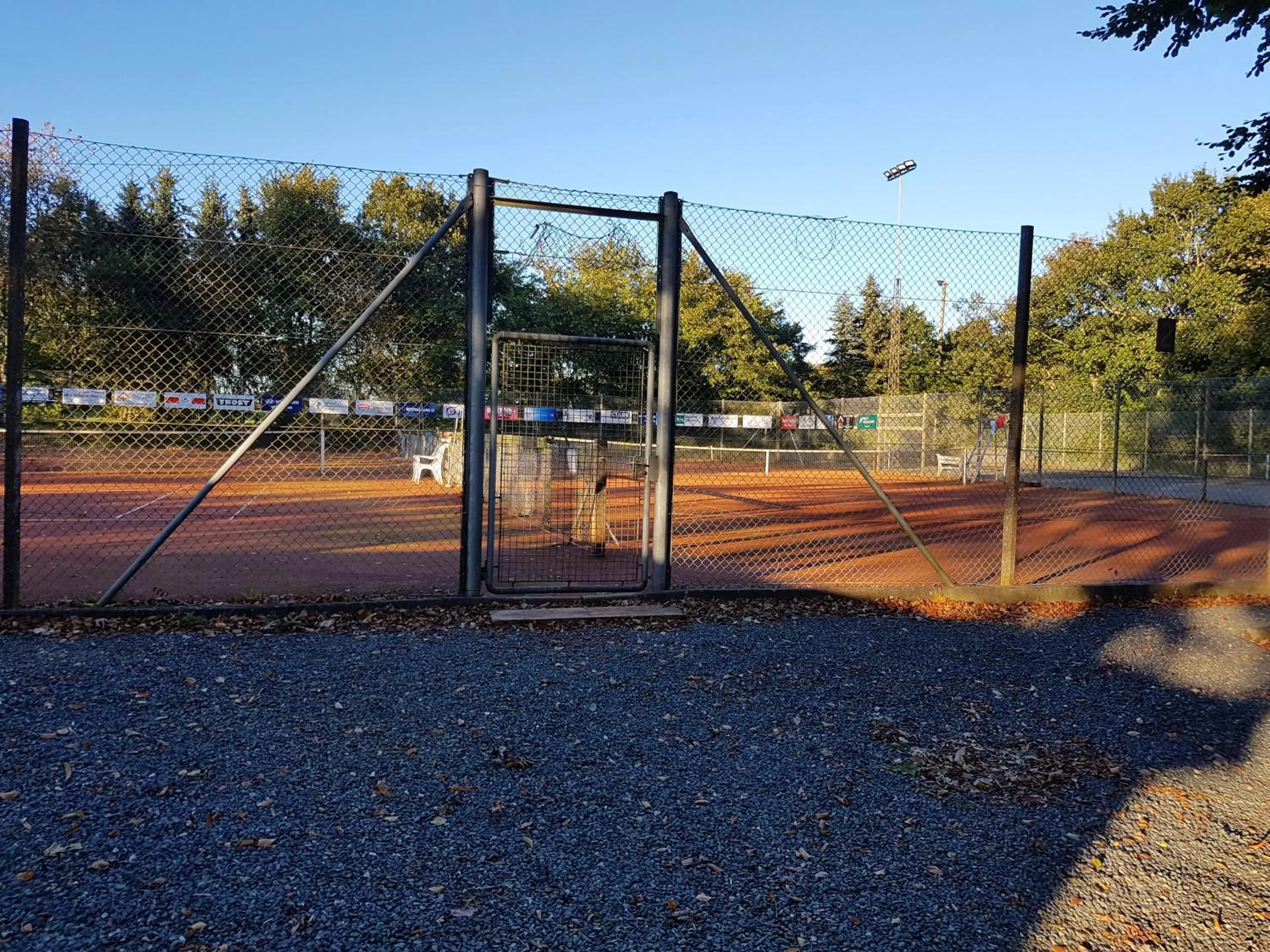 Tennis court in Sdr. Omme Bed & Breakfast