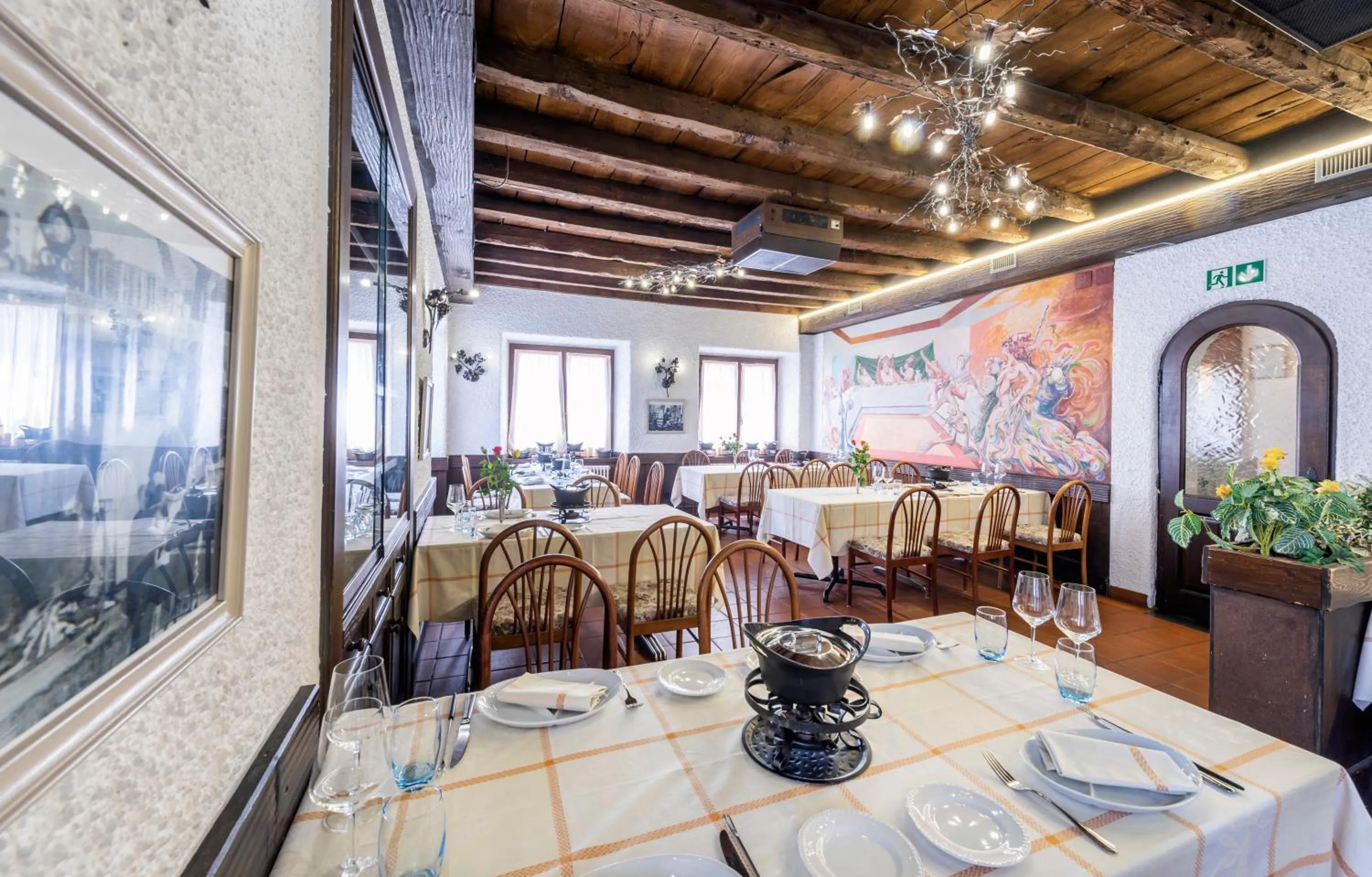 Restaurant/places to eat in Albergo Ristorante Svizzero