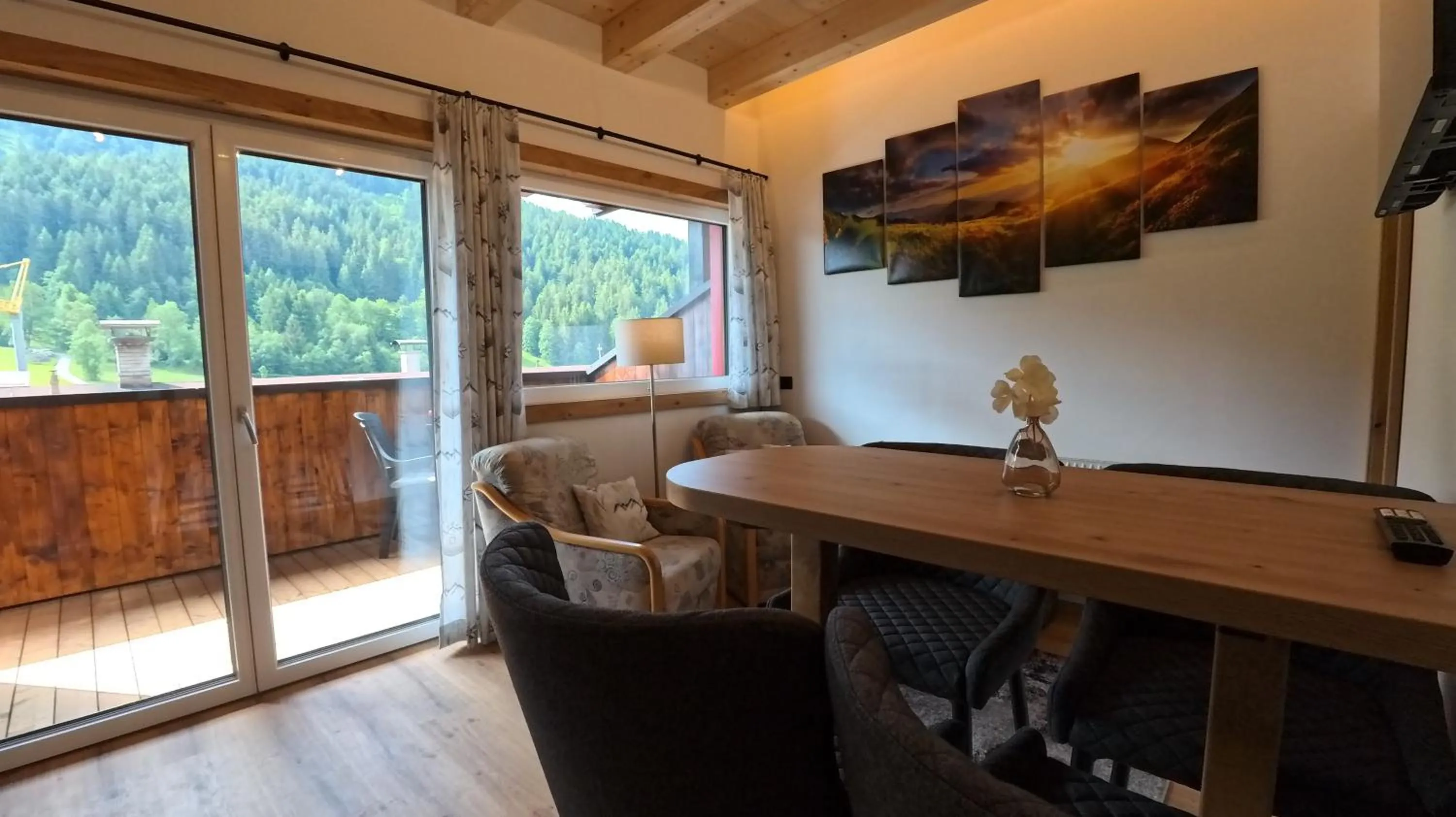 Living room in Ferienwohnungen Starchenthof - Wildschönau, Premiumcard inclusive