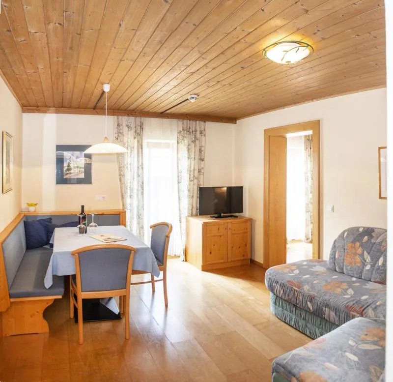 Dining area in Ferienwohnungen Starchenthof - Wildschönau, Premiumcard inclusive