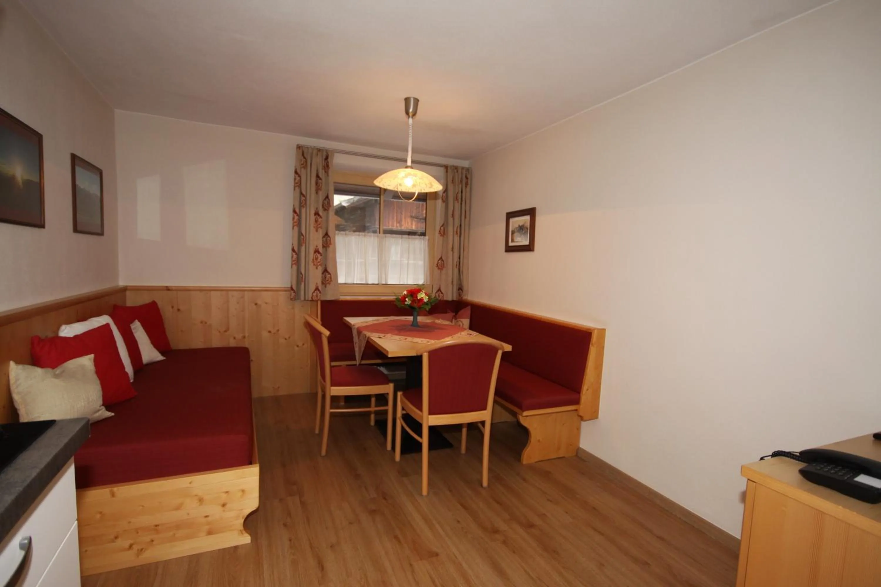 Living room in Ferienwohnungen Starchenthof - Wildschönau, Premiumcard inclusive