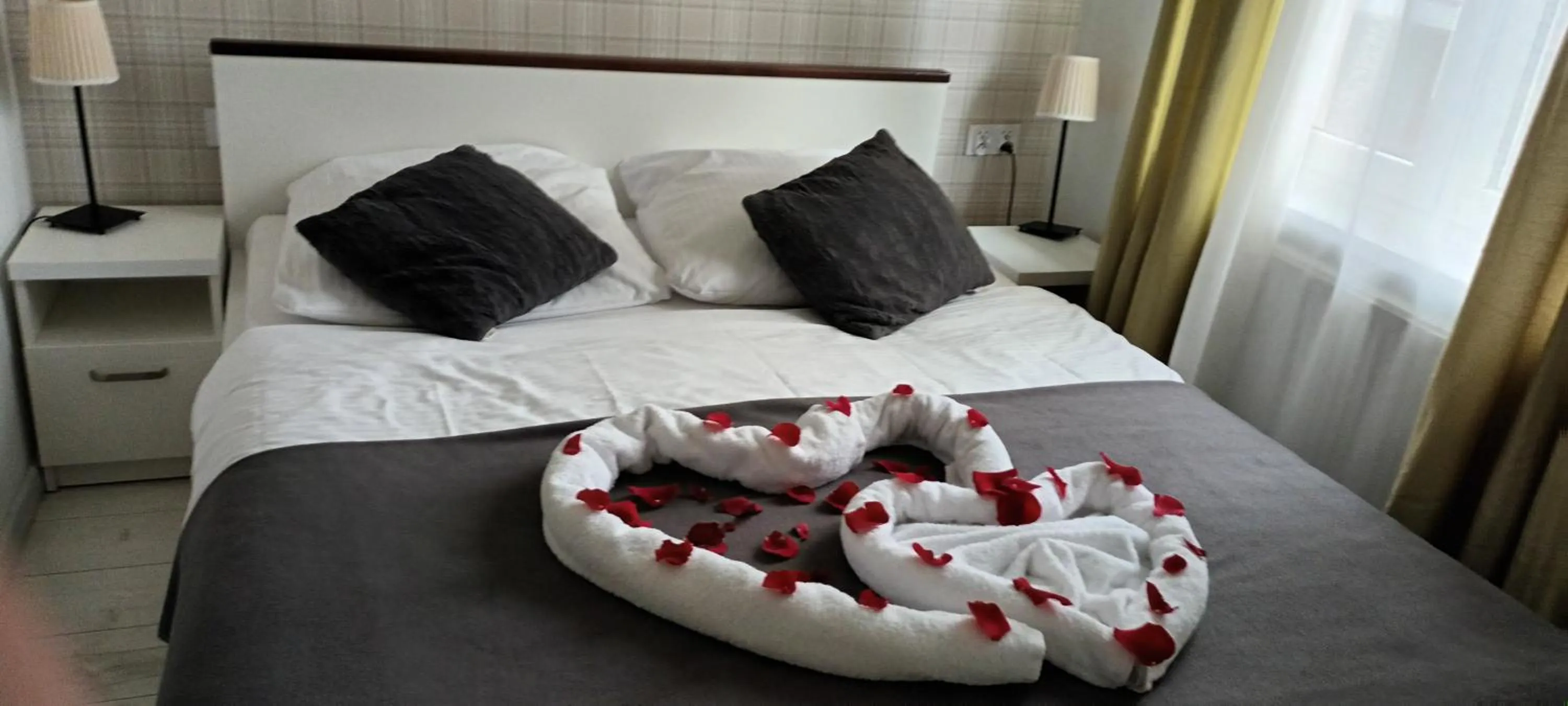 Bed in Cracow Central Aparthotel