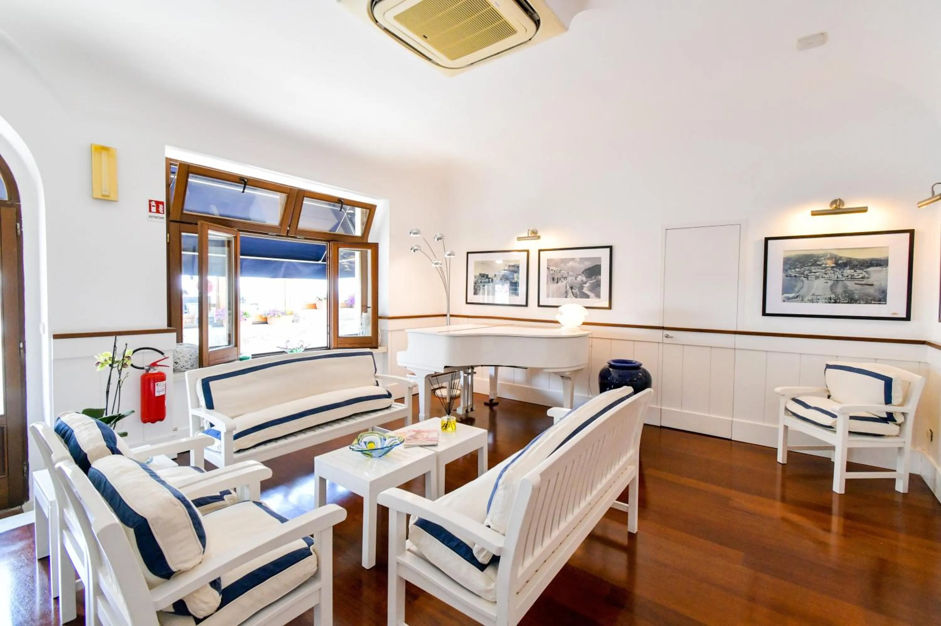 Lobby or reception in Hotel Casa Celestino