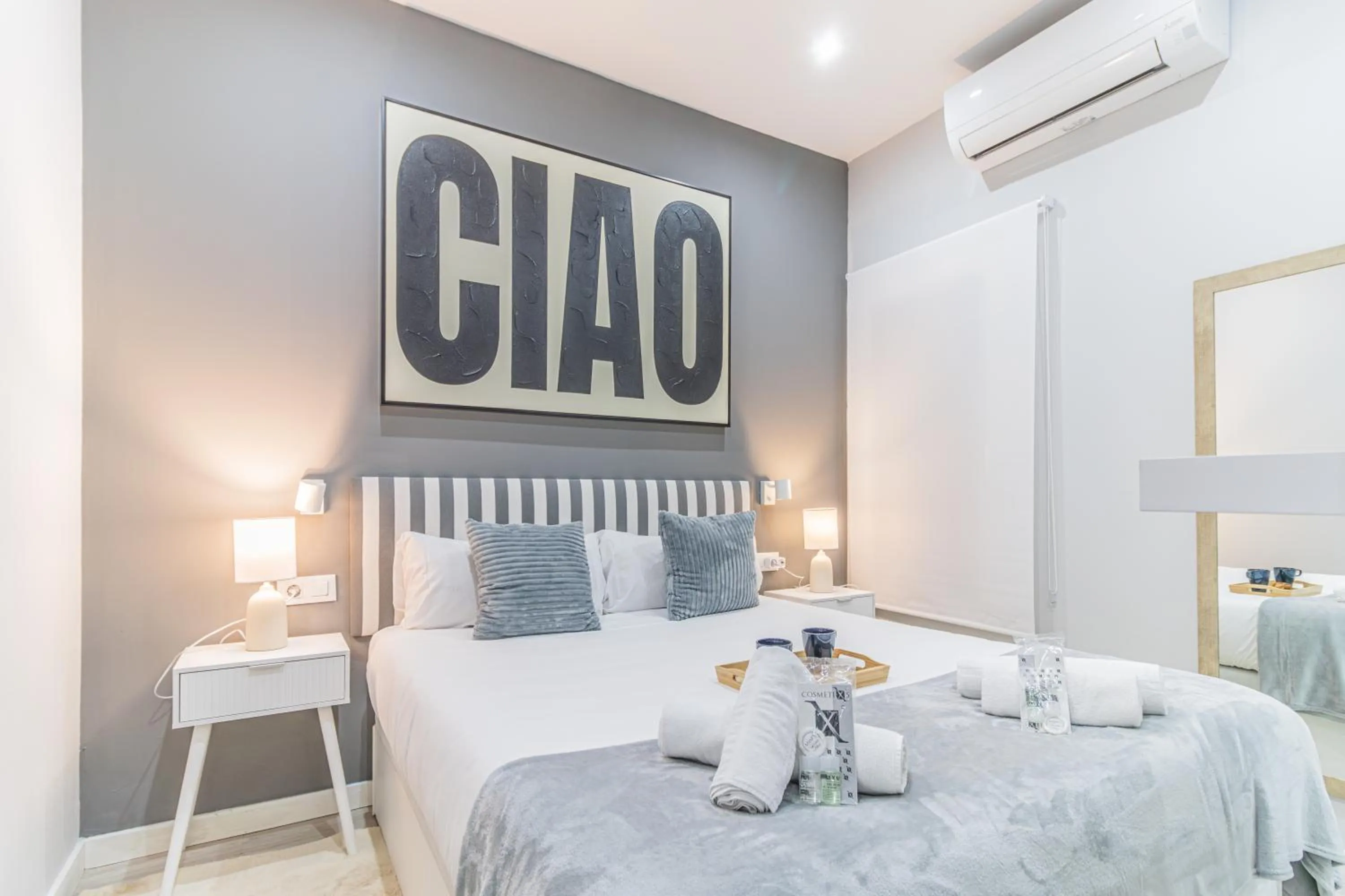 Bed in Fira Rooms Barcelona Hospitalet