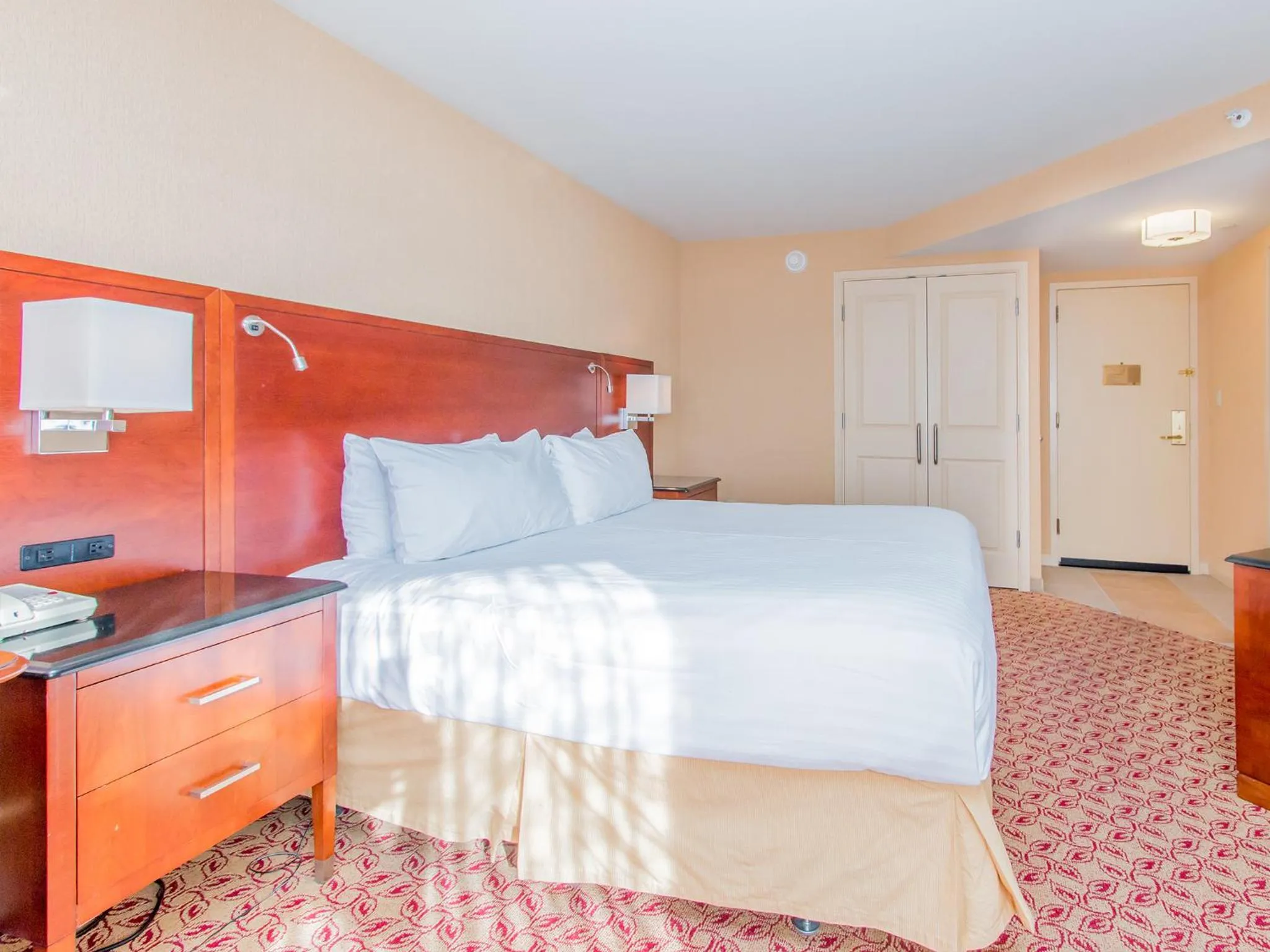 Bedroom, Bed in Doubletree By Hilton Battle Creek