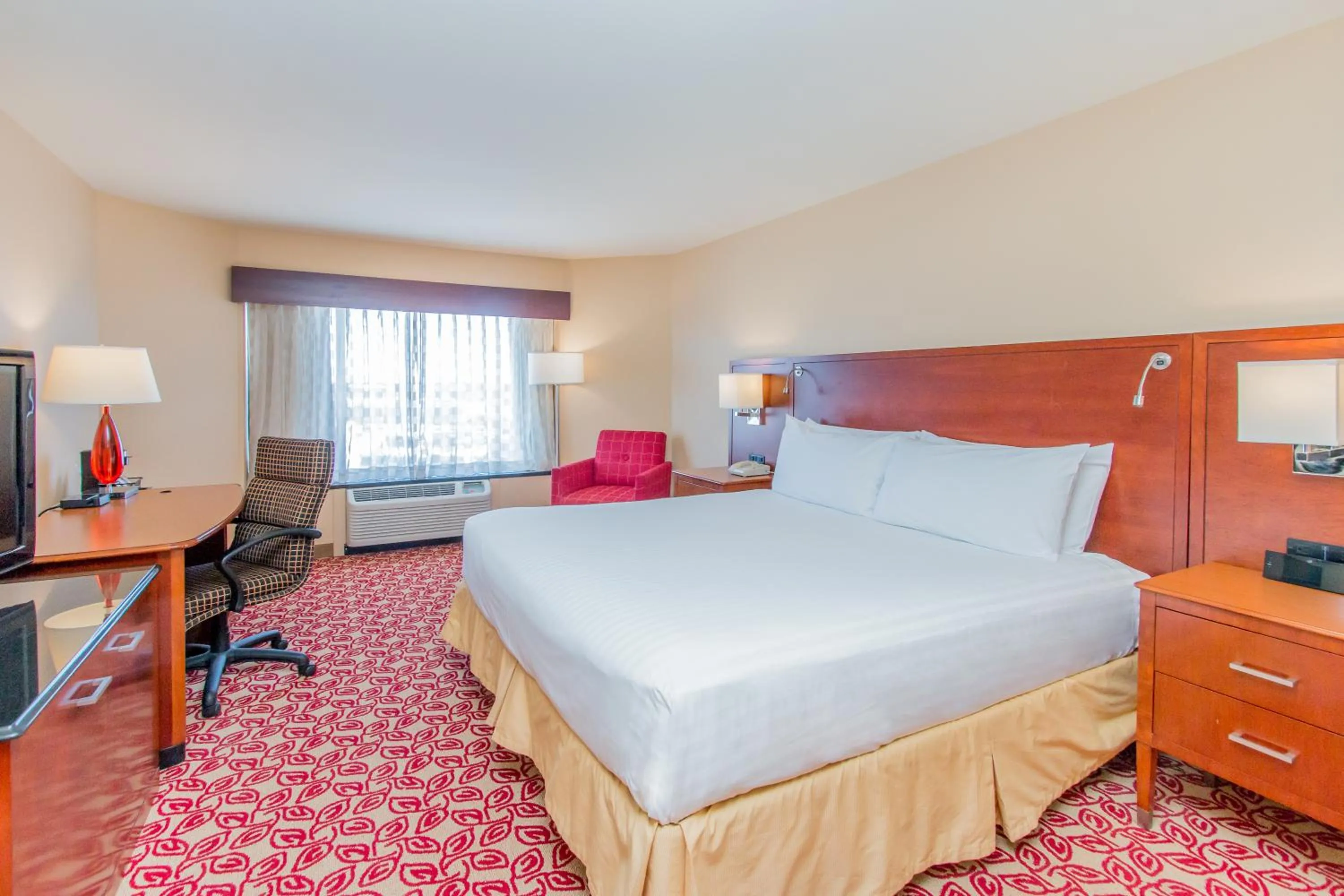 Bedroom, Bed in Doubletree By Hilton Battle Creek