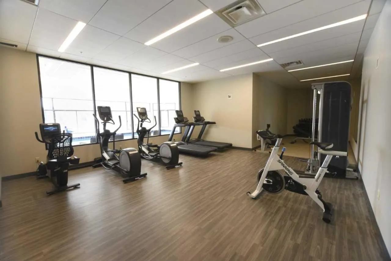 Fitness centre/facilities in Doubletree By Hilton Battle Creek
