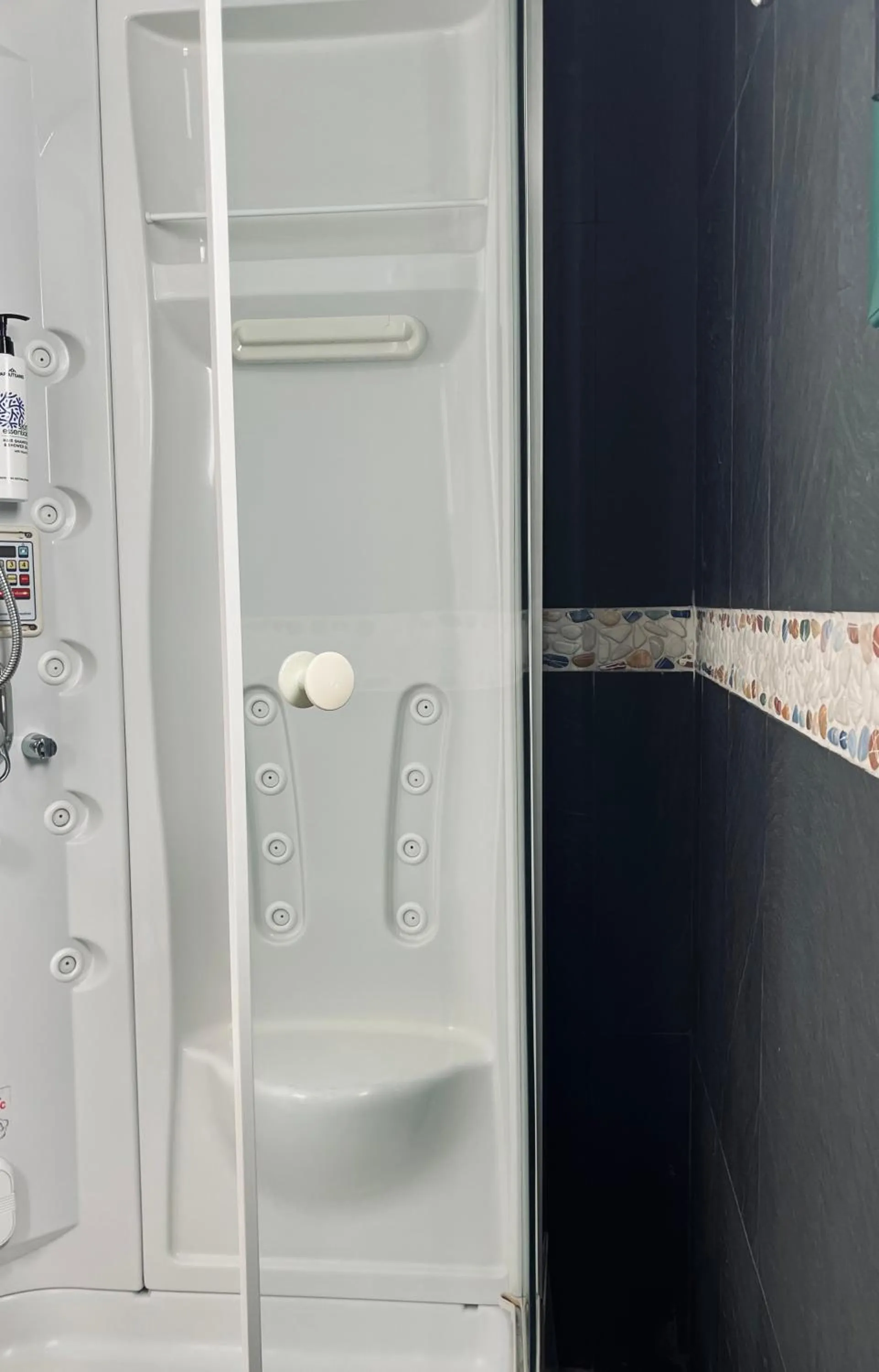 Shower in Alfa Hotel