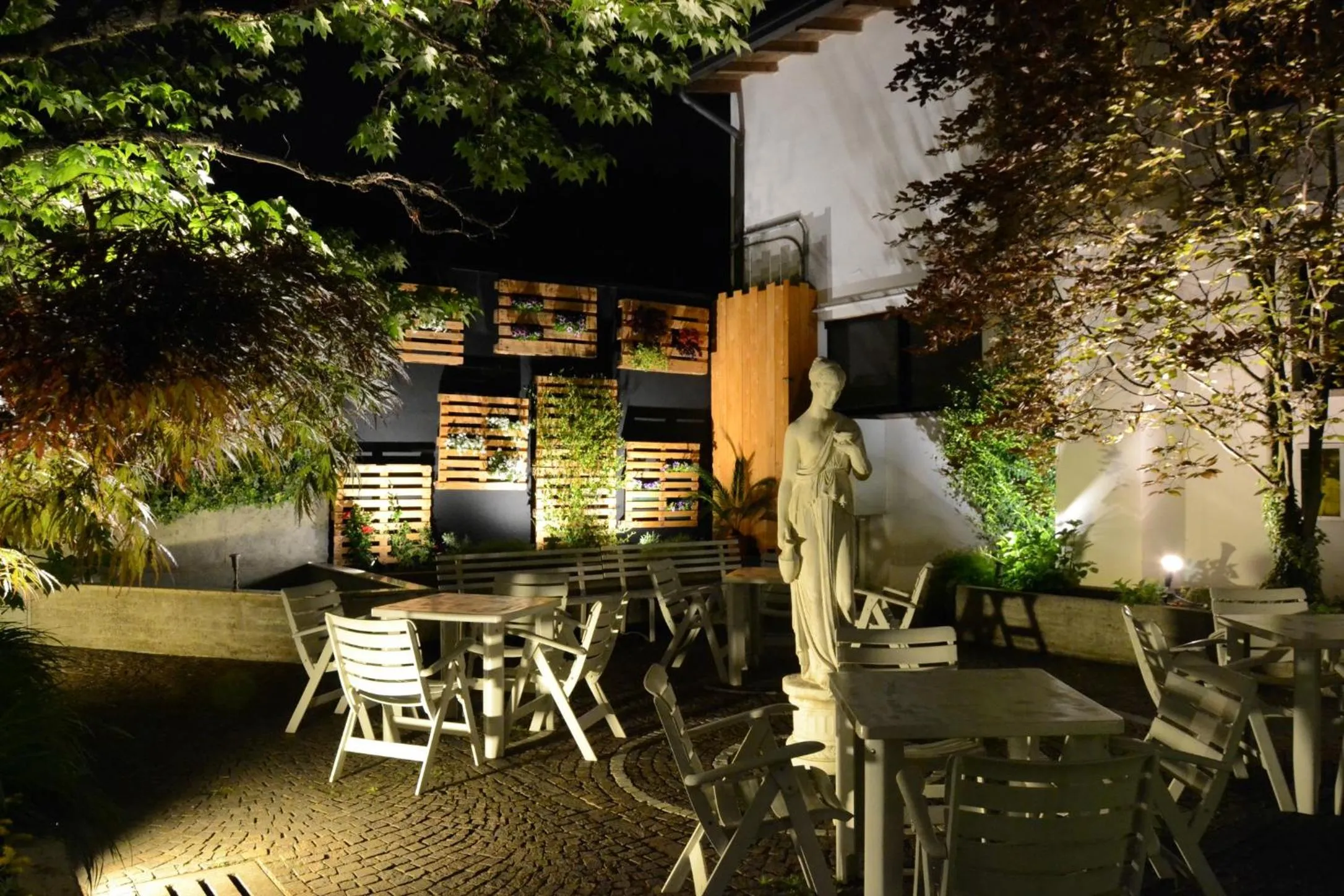 Patio in Hotel Diana