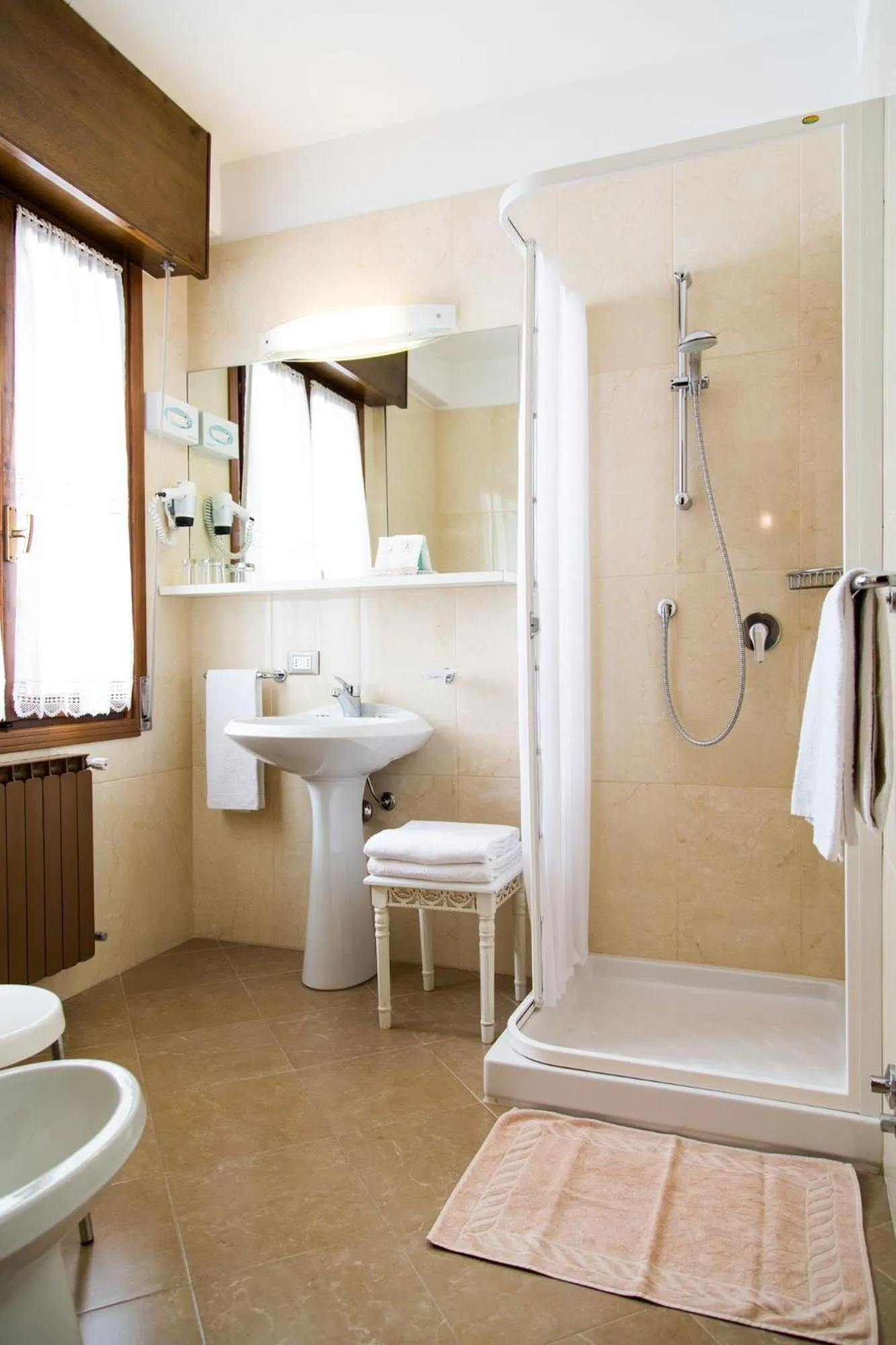 Bathroom in Hotel Diana