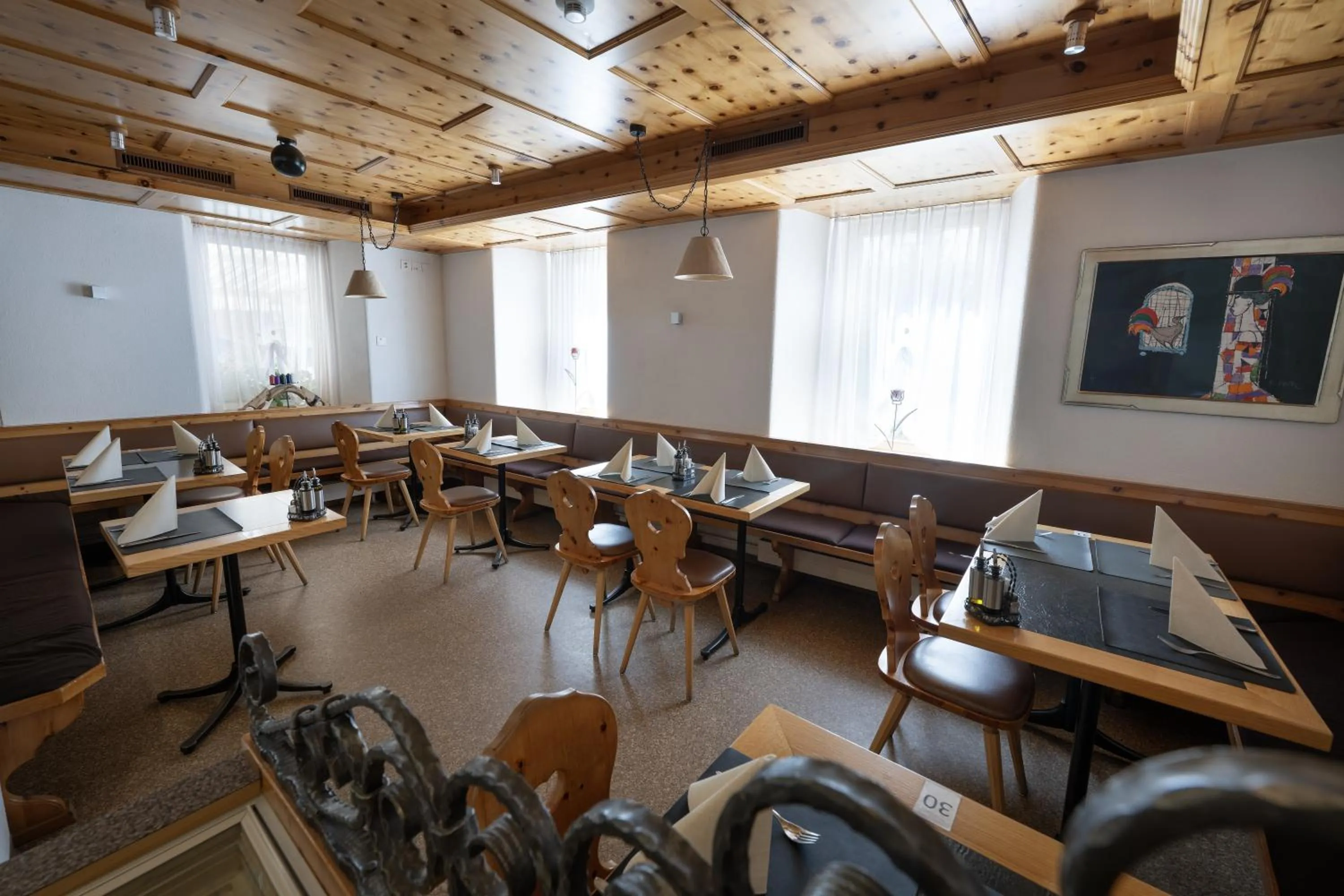 Restaurant/places to eat in Hotel Acla Filli