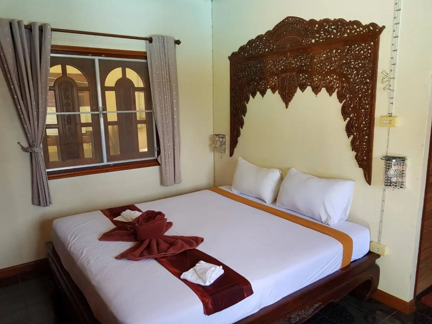 Property building, Bed in Noble Night Guesthouse