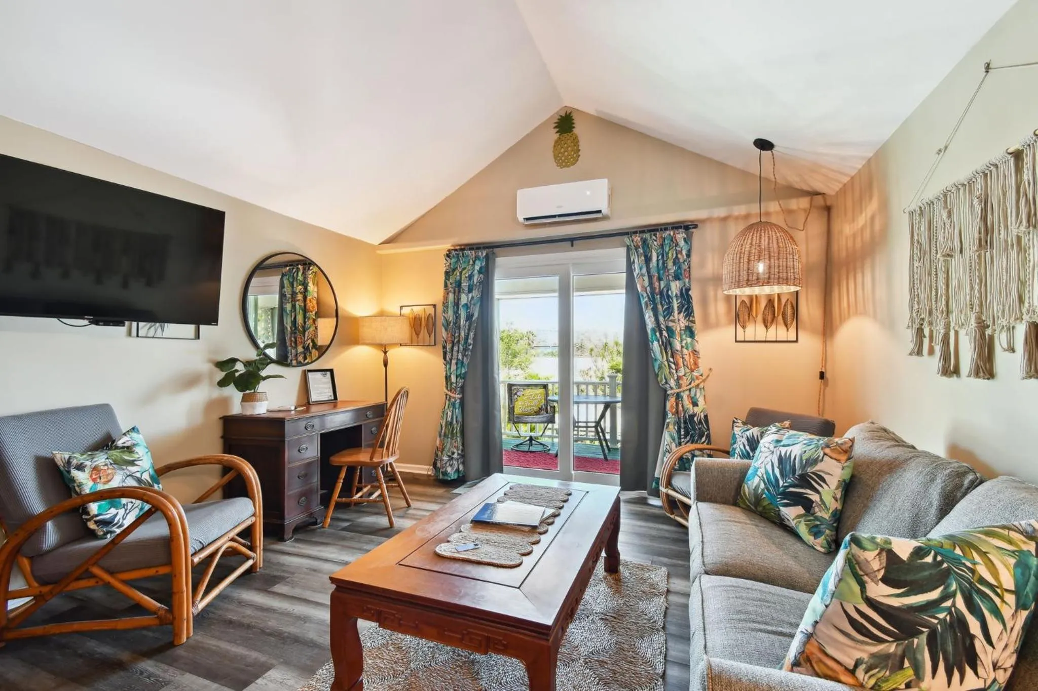 Sea Breeze Manor Inn