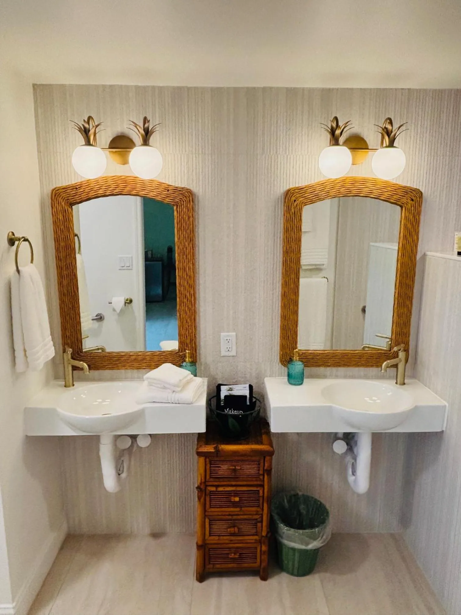 Bathroom in Sea Breeze Manor Inn