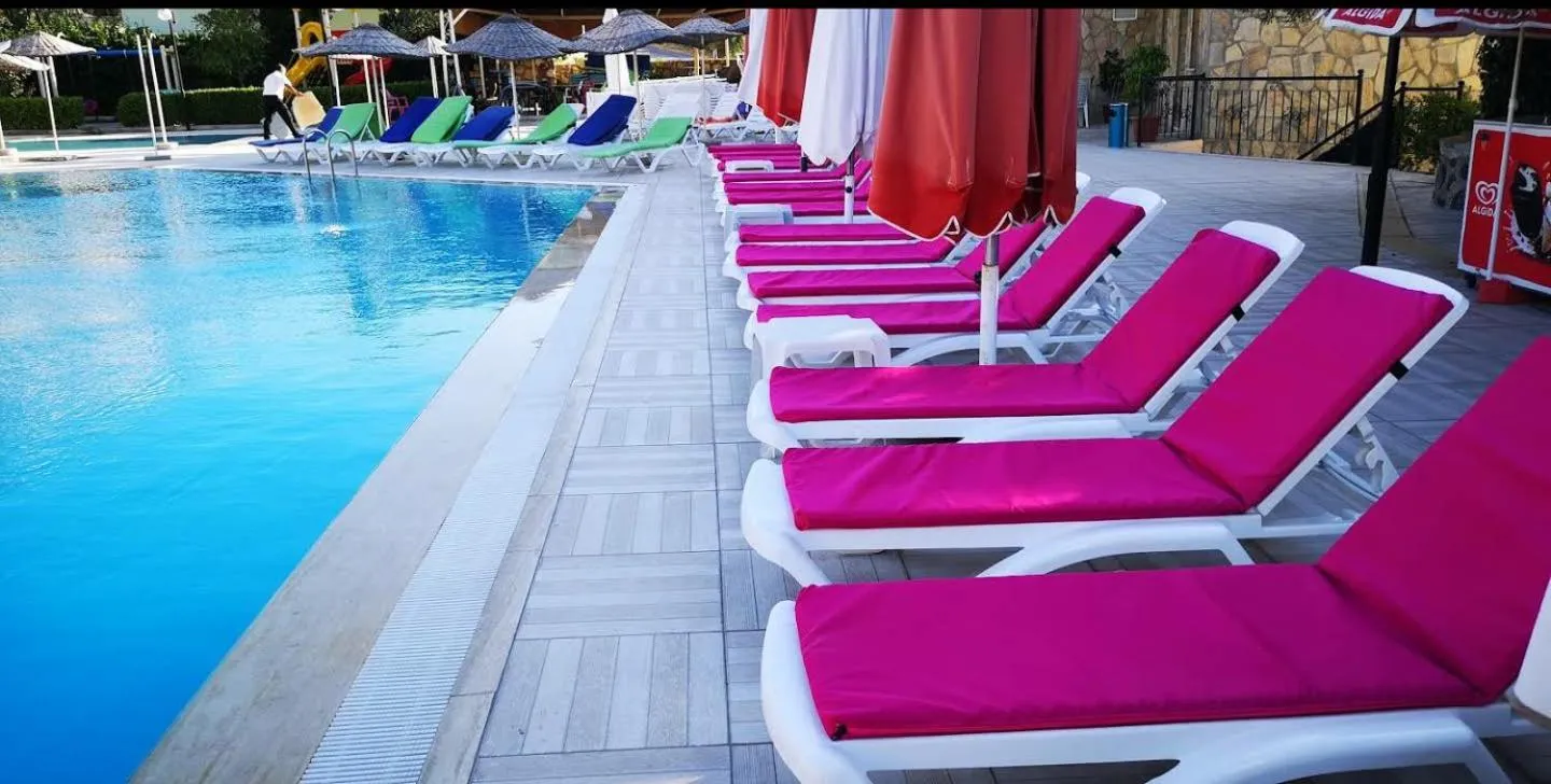 Swimming pool in Alize Resort Hotel