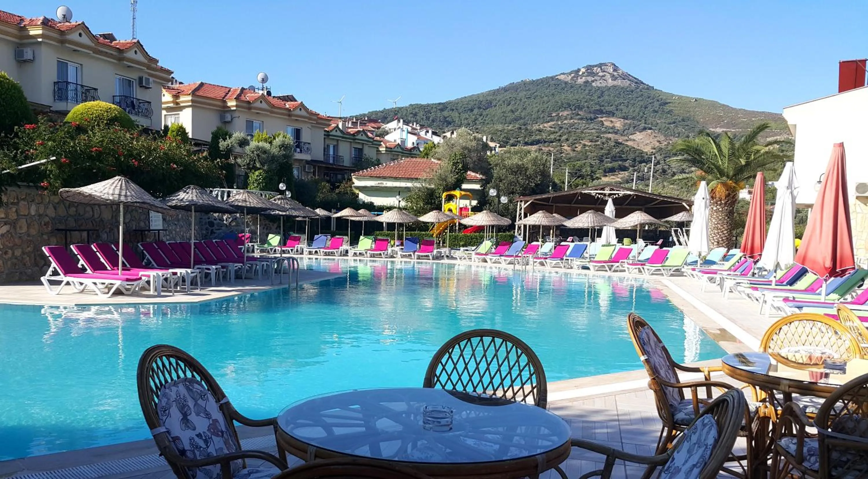 Swimming pool in Alize Resort Hotel