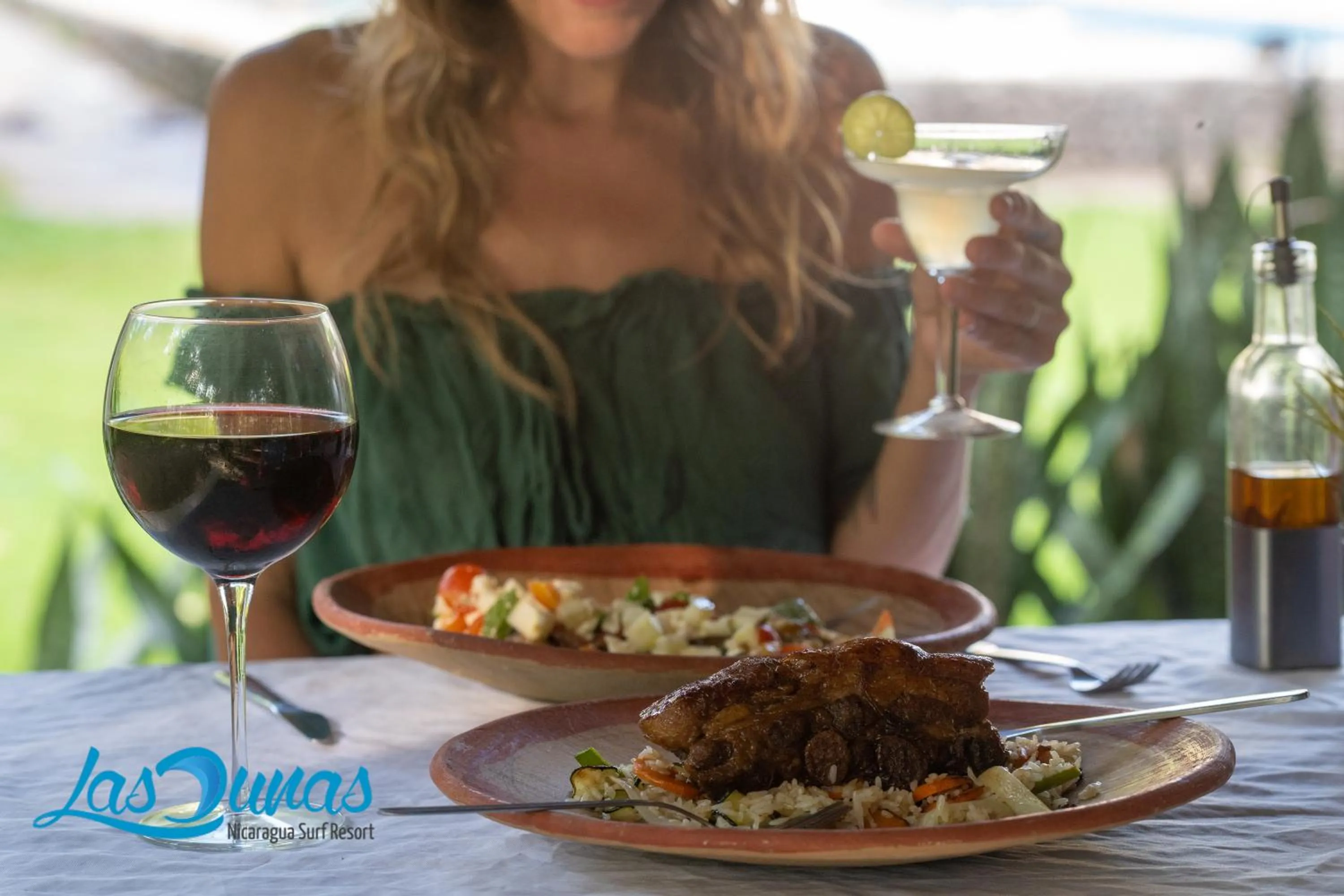 Restaurant/places to eat in Las Dunas Surf Resort