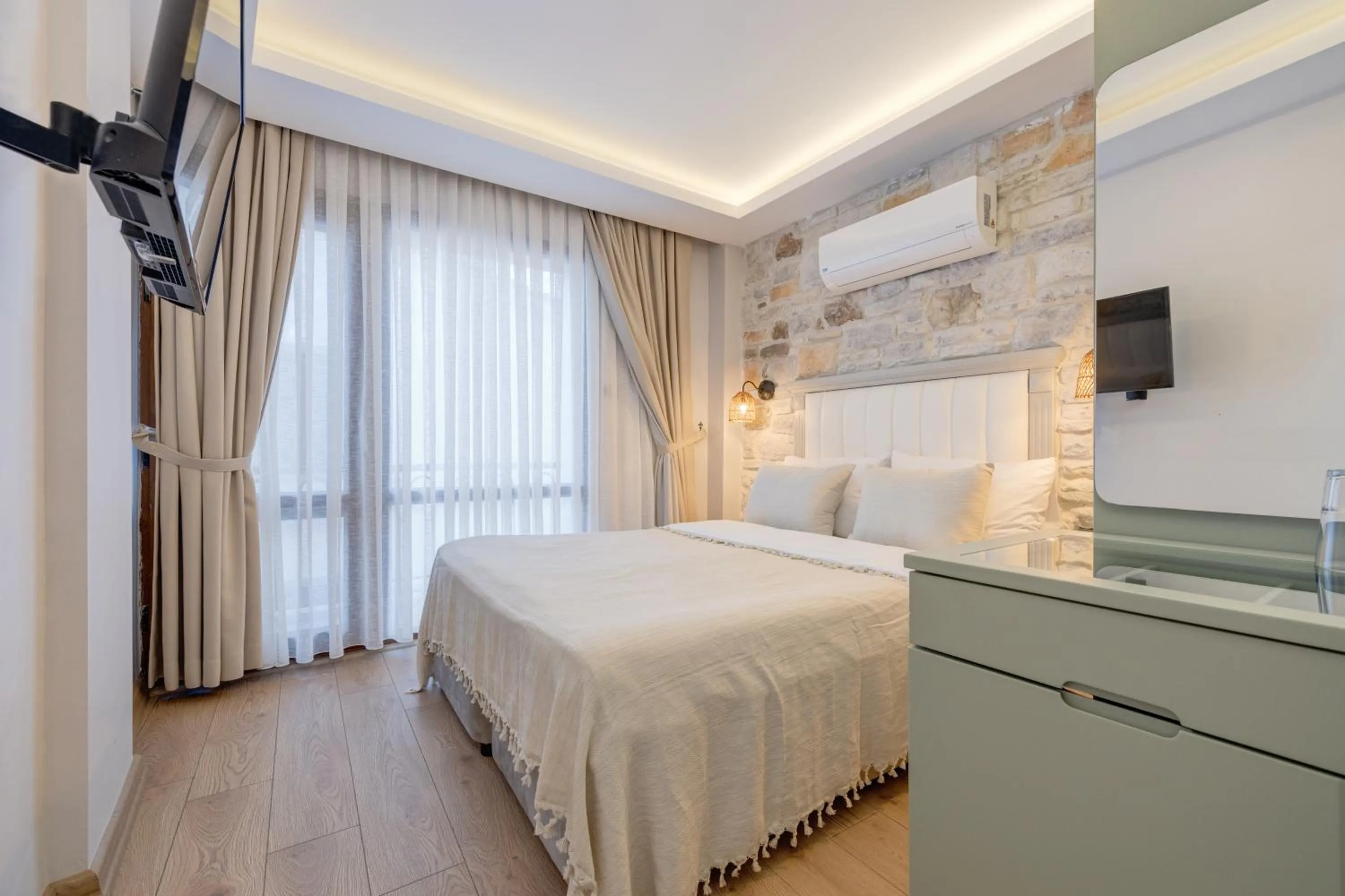 Bed in Hanedan Otel Foca Izmir