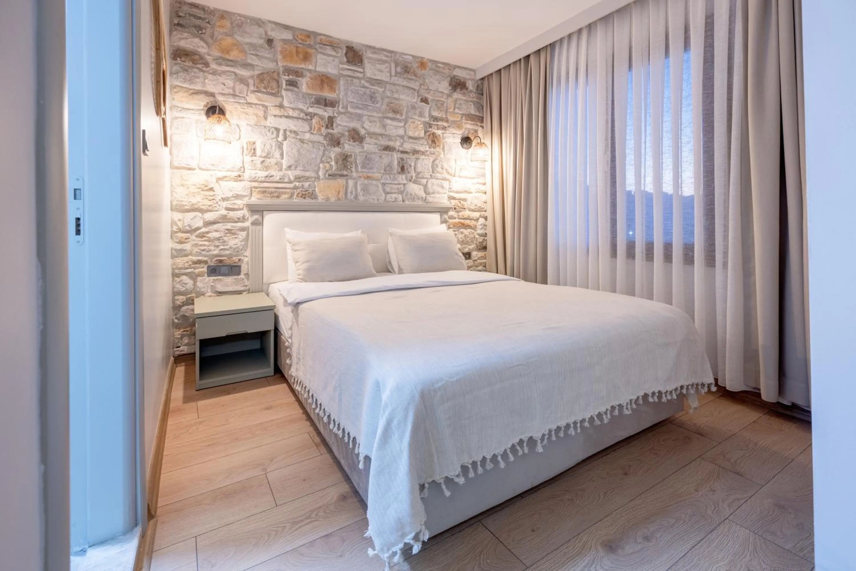 Bed in Hanedan Otel Foca Izmir