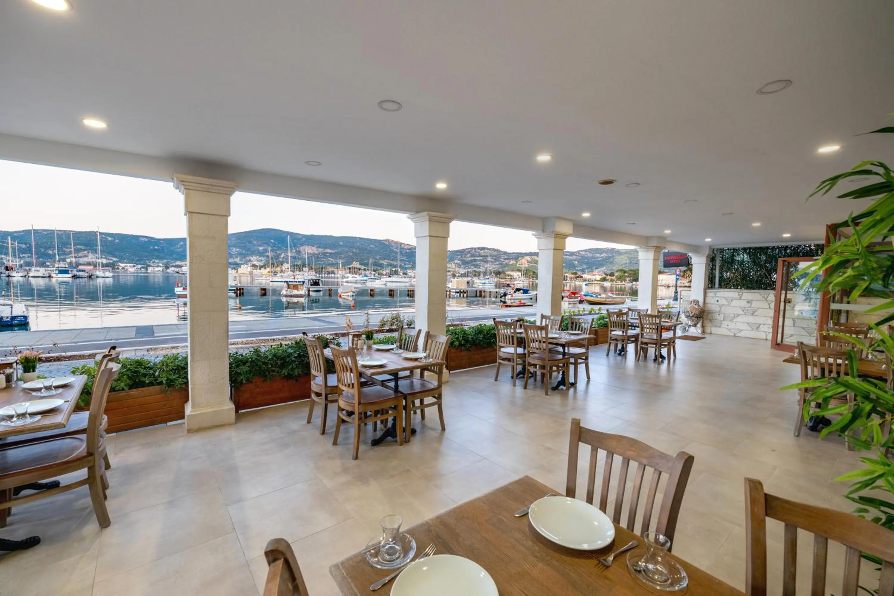 Hanedan Otel Foca Izmir