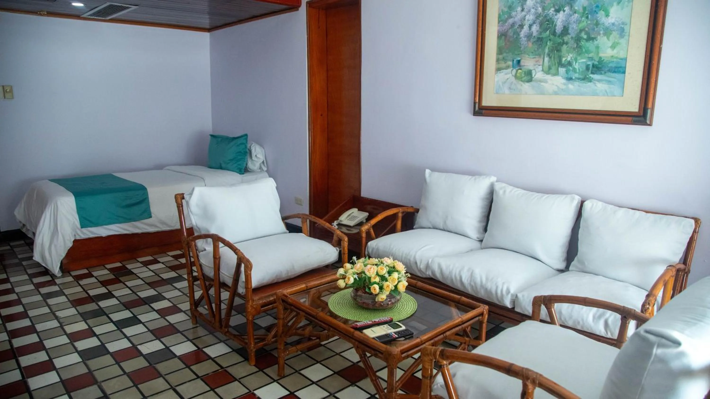 Bedroom, Bed in Hotel Bahia Cartagena