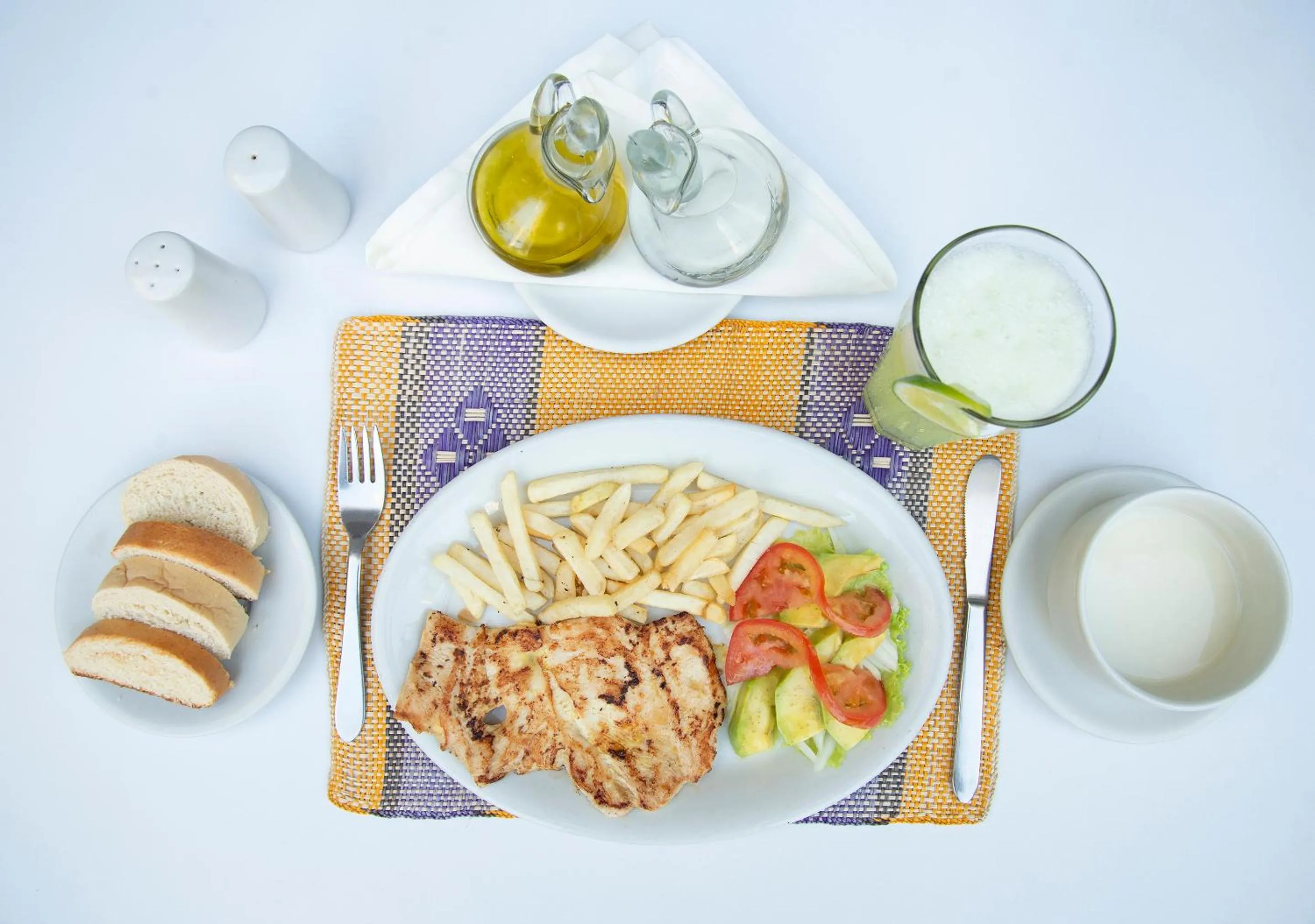 Food and drinks in Hotel Bahia Cartagena